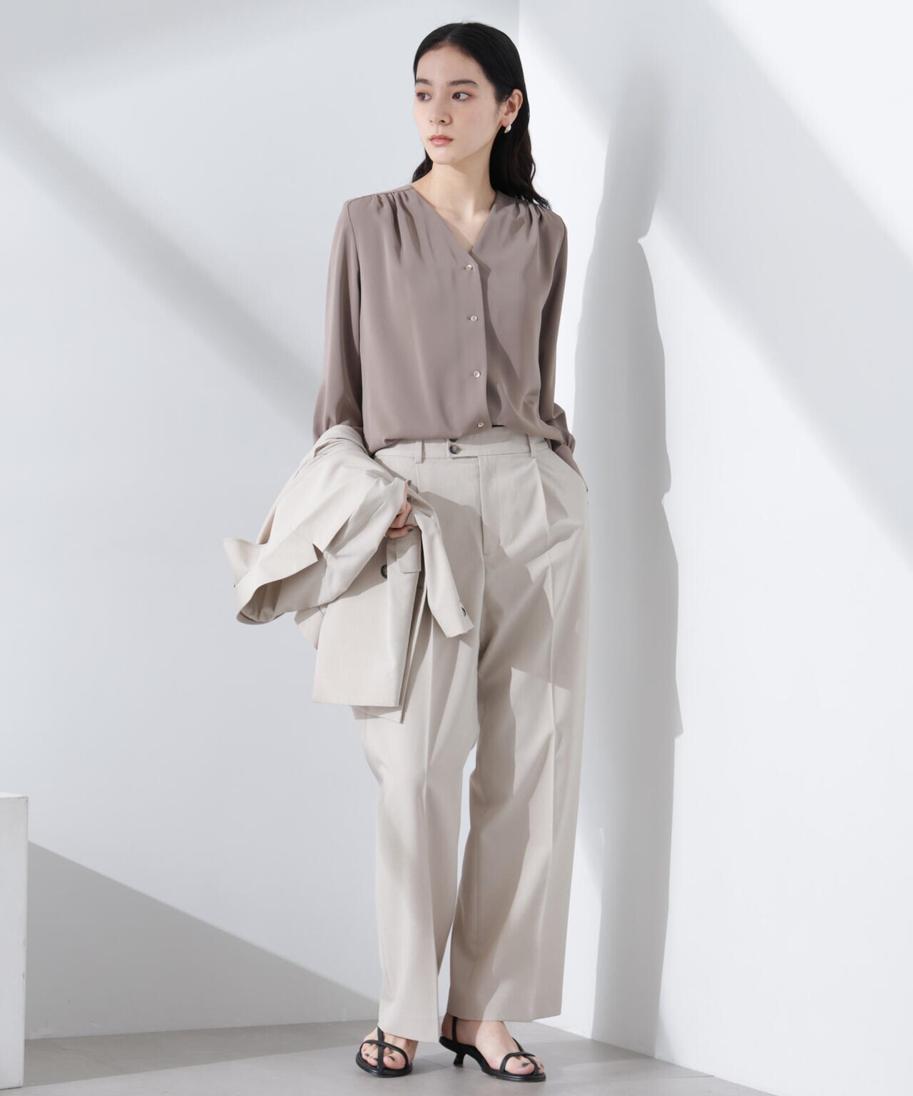 フロントボタンVネックブラウス | NANO universe（ナノ・ユニバース