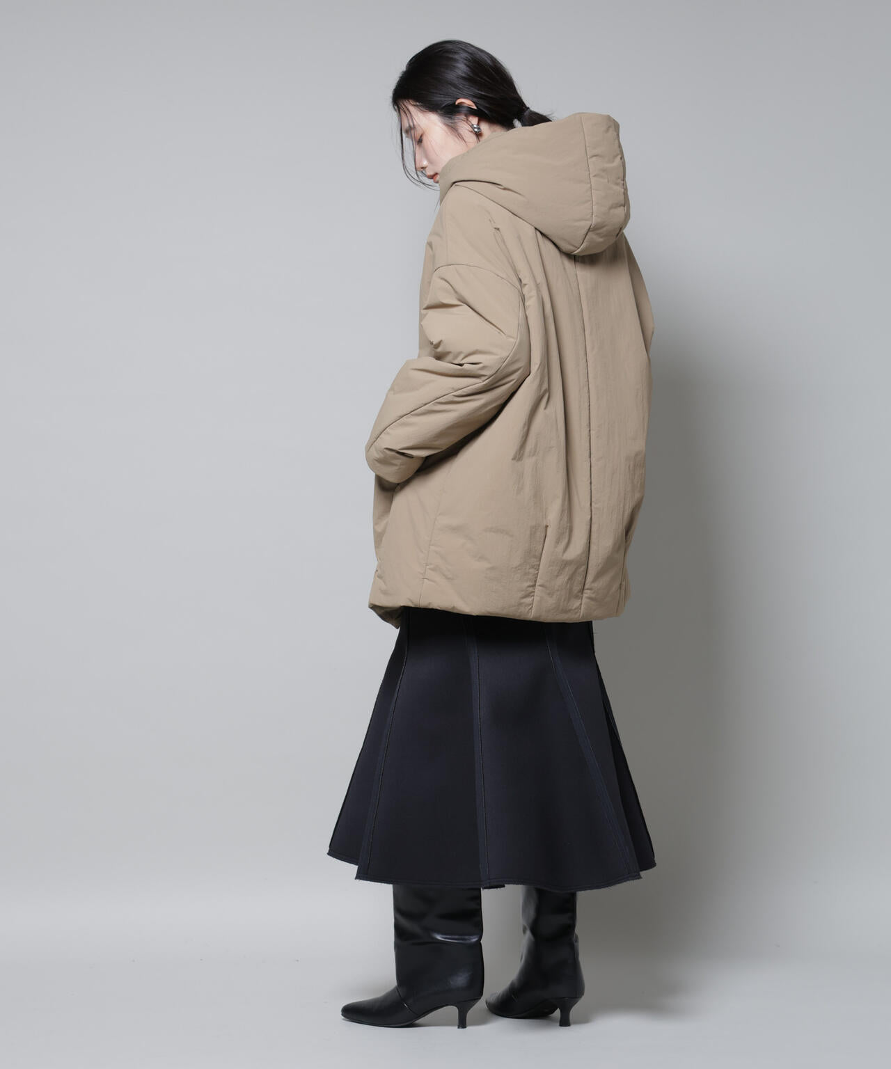 ETHERMALOFT(R)AEROGEL 中綿フードコクーンコート