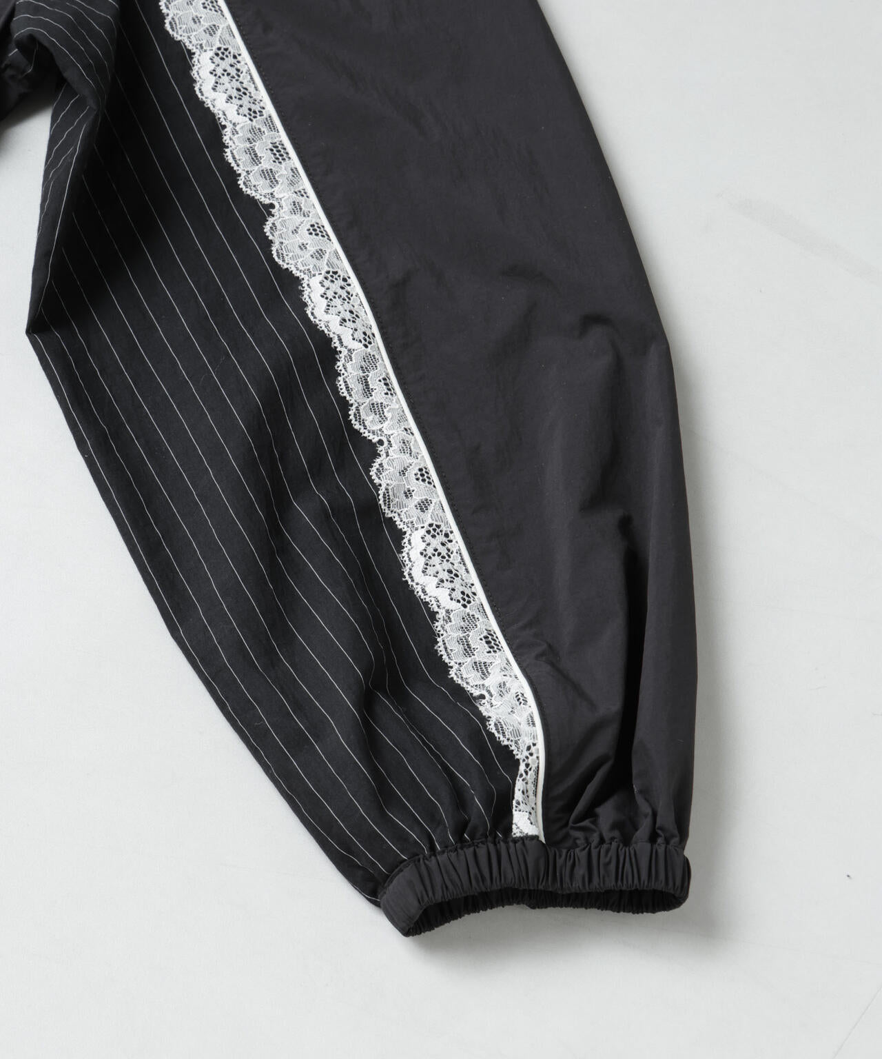 レース×ストライプ切替ナイロンブルゾン