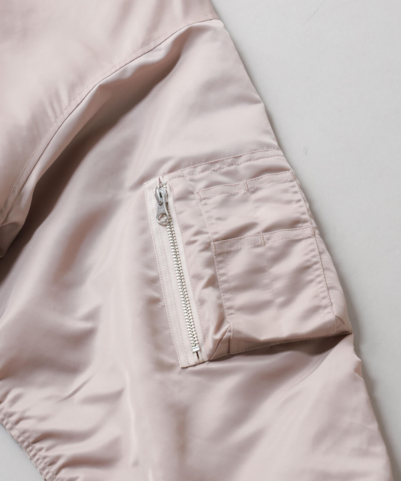 ナイロンツイルMA-1ブルゾン