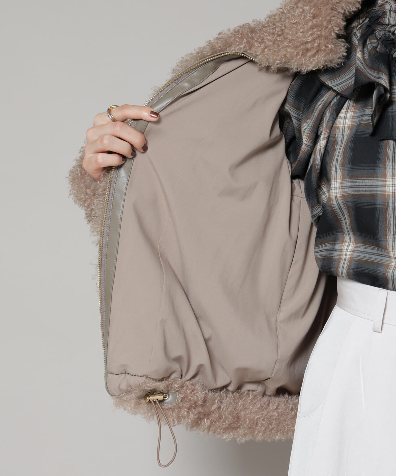 カーリーファースタンドブルゾン