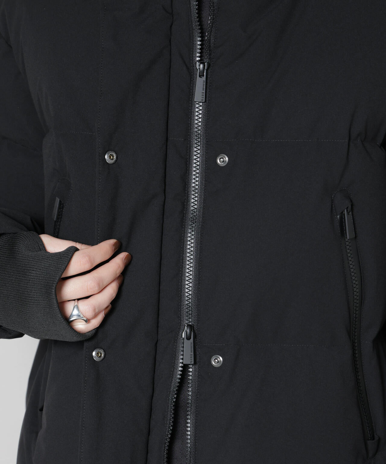 「西川ダウン(R)」ソロテックスAラインダウン