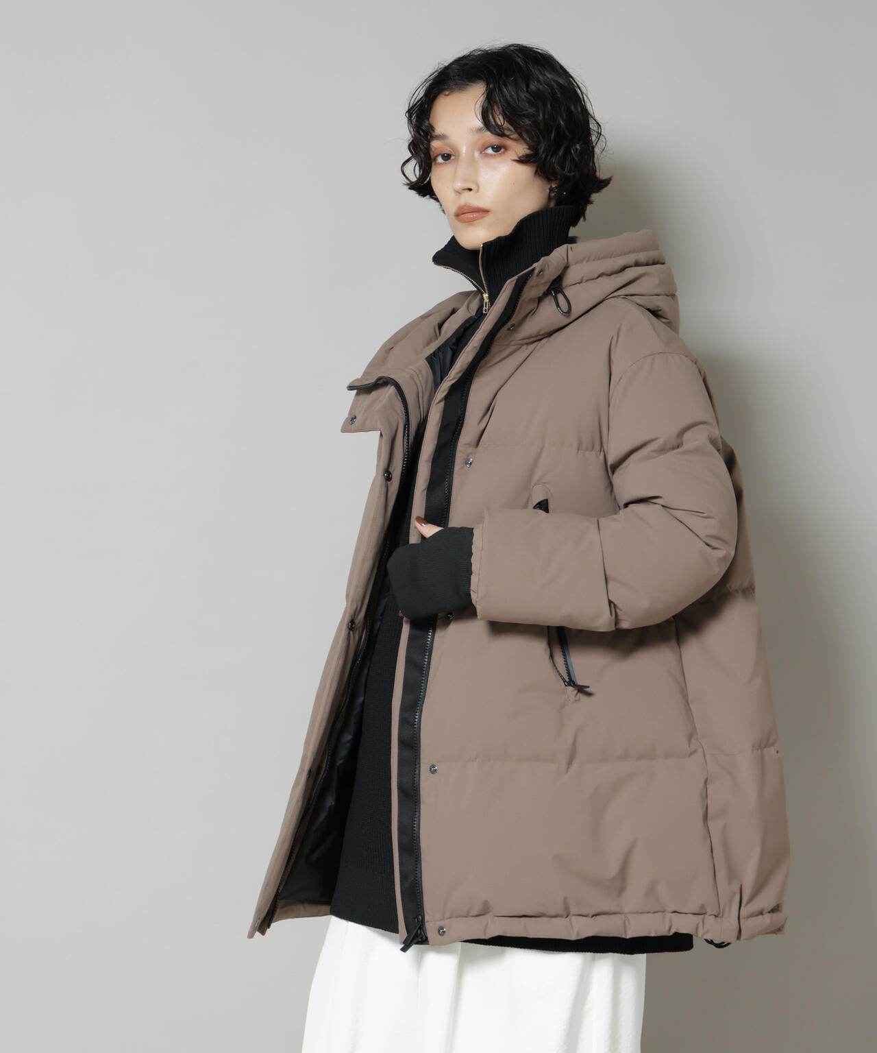 「西川ダウン(R)」ソロテックスAラインダウン