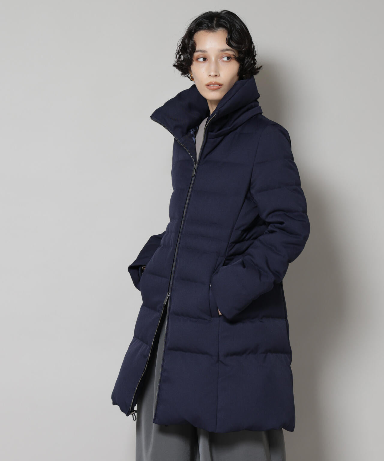 ナノユニバース 18aw 西川ダウン × studio SEVEN N-3B ダウンジャケット エンジ L EXILE/三代目 J Soul Brothers NAOTOコラボ 未使用 西川ダウン(R)」サージショートダウン（ダウンジャケット⁄コート