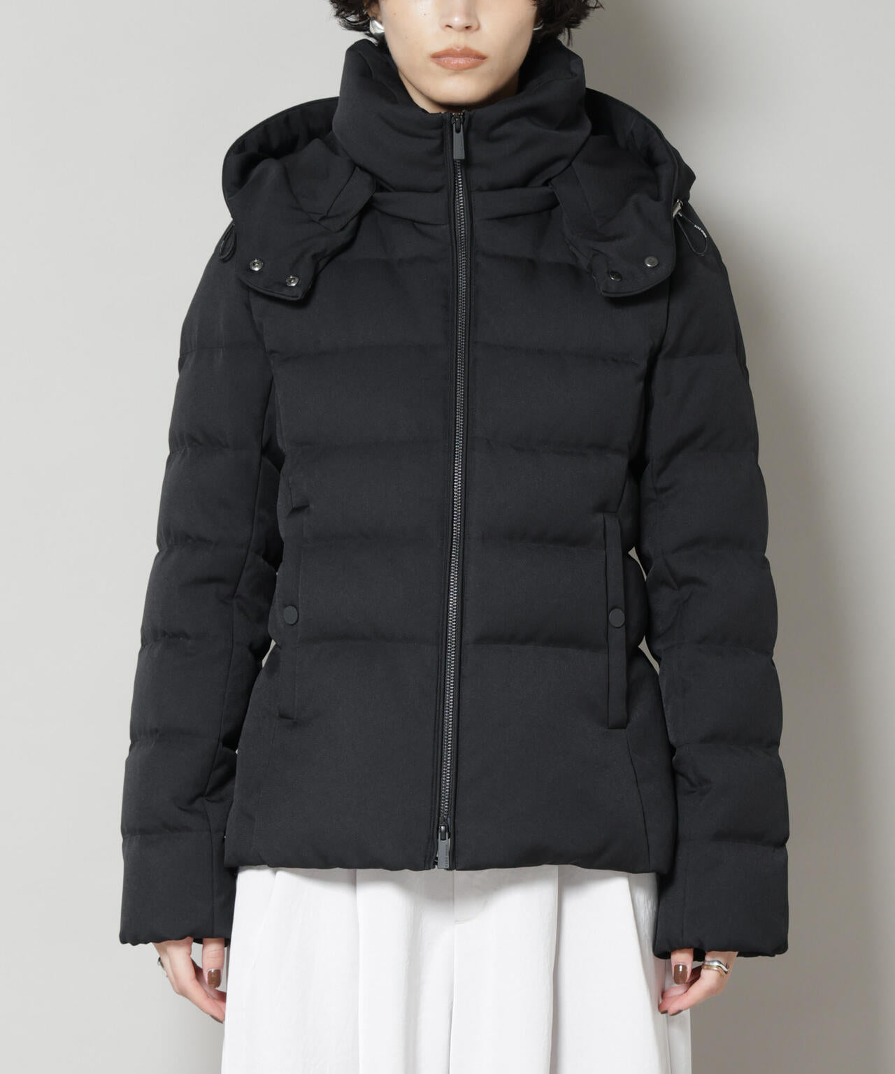 「西川ダウン(R)」サージショートダウン