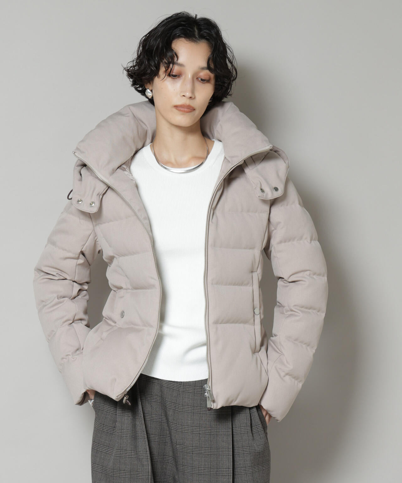 「西川ダウン(R)」サージショートダウン