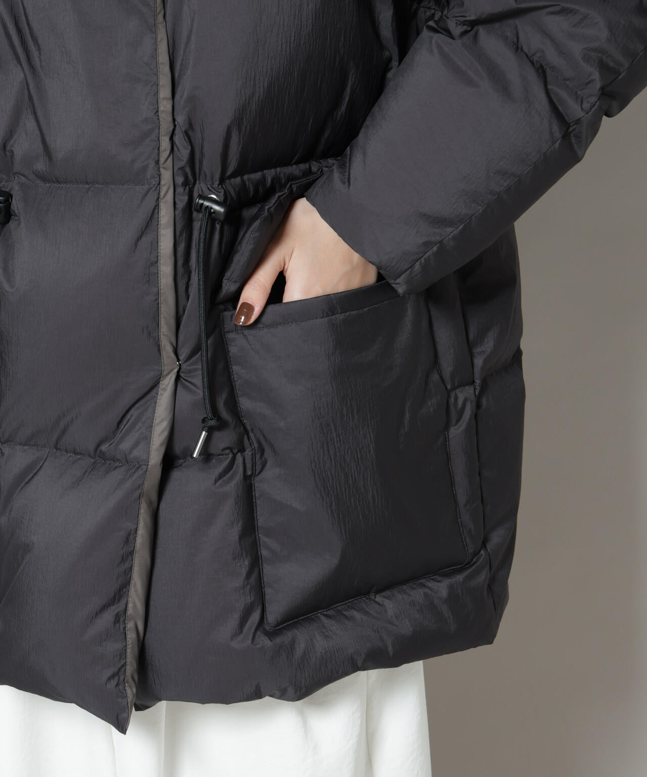 「西川ダウン(R)」バイカラーボリュームダウン