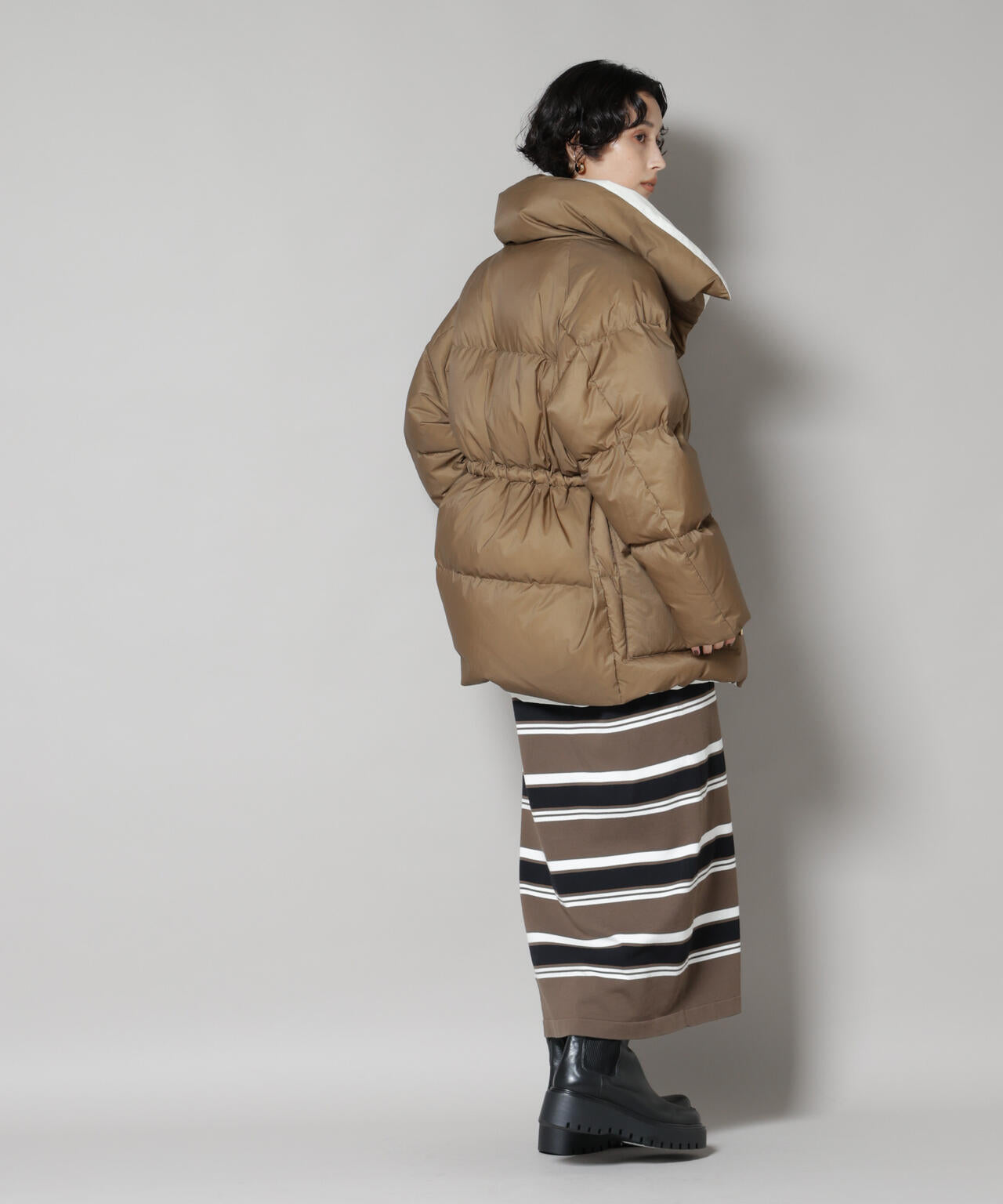 「西川ダウン(R)」バイカラーボリュームダウン