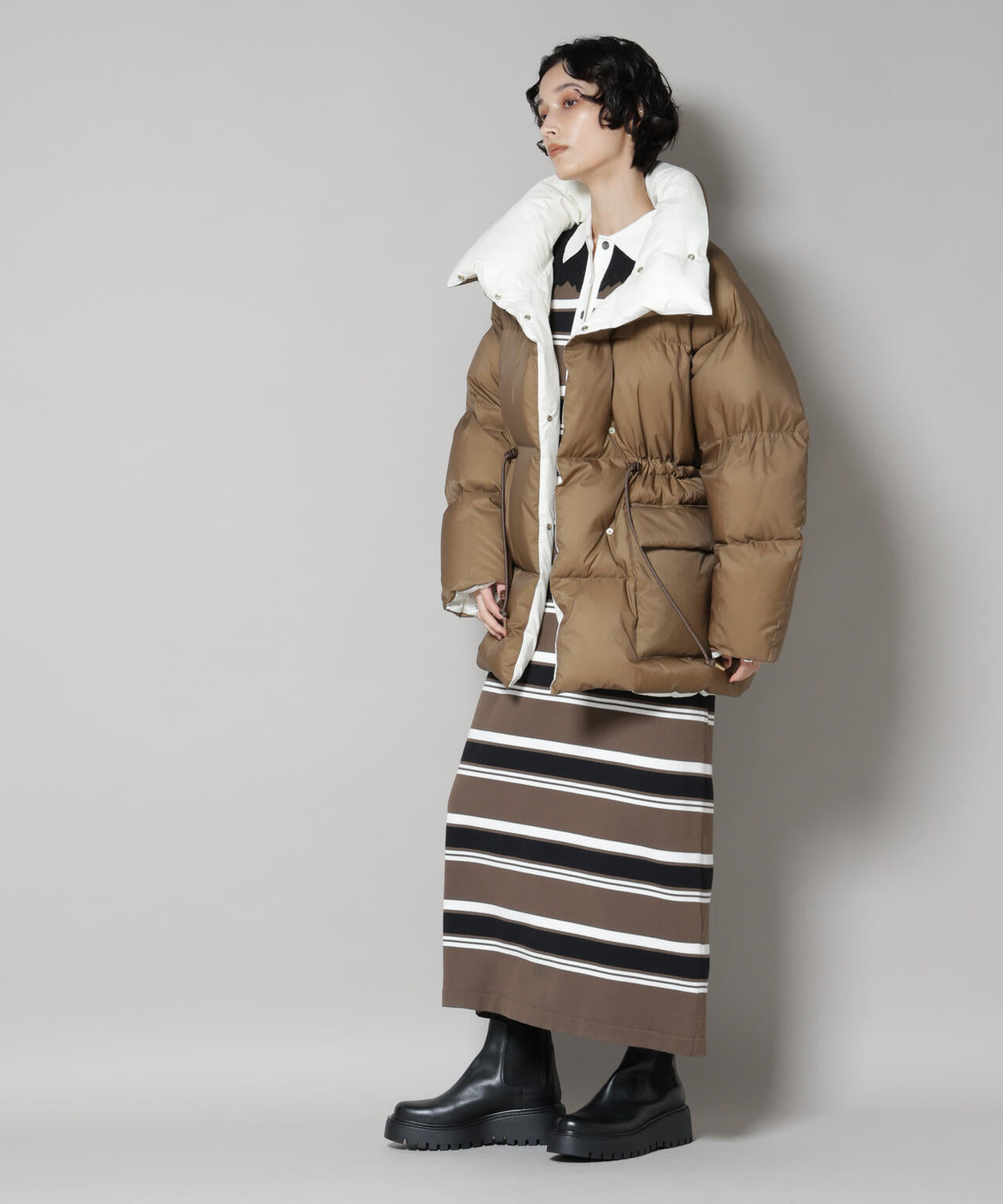 「西川ダウン(R)」バイカラーボリュームダウン