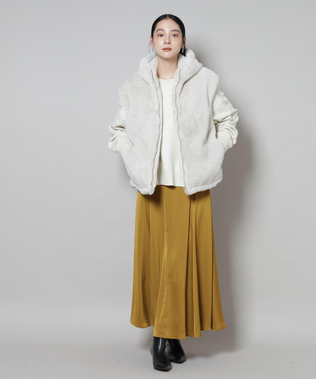 フェイクファーフードベスト