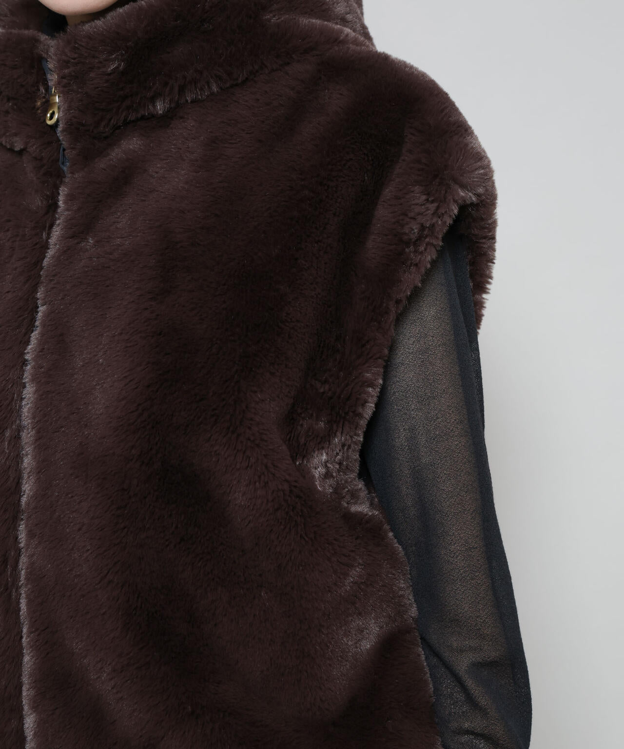 フェイクファーフードベスト