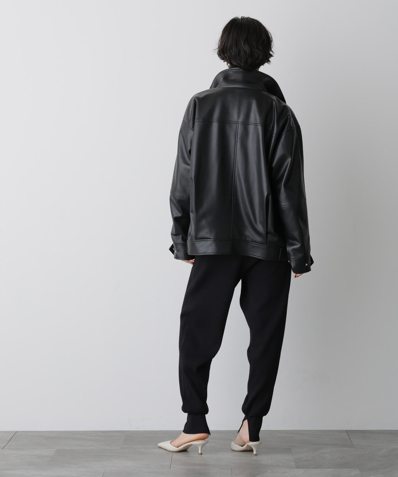 「STEVELOUR」スタンドフェイクレザージップブルゾン