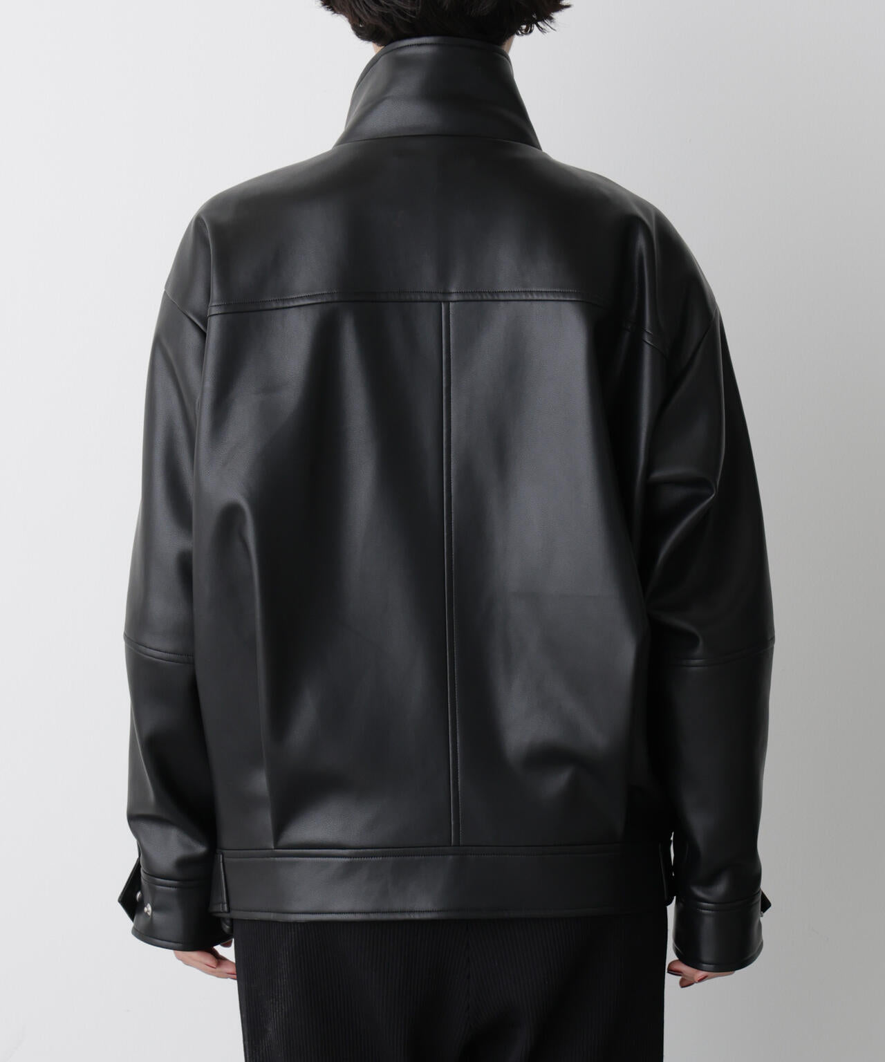 「STEVELOUR」スタンドフェイクレザージップブルゾン