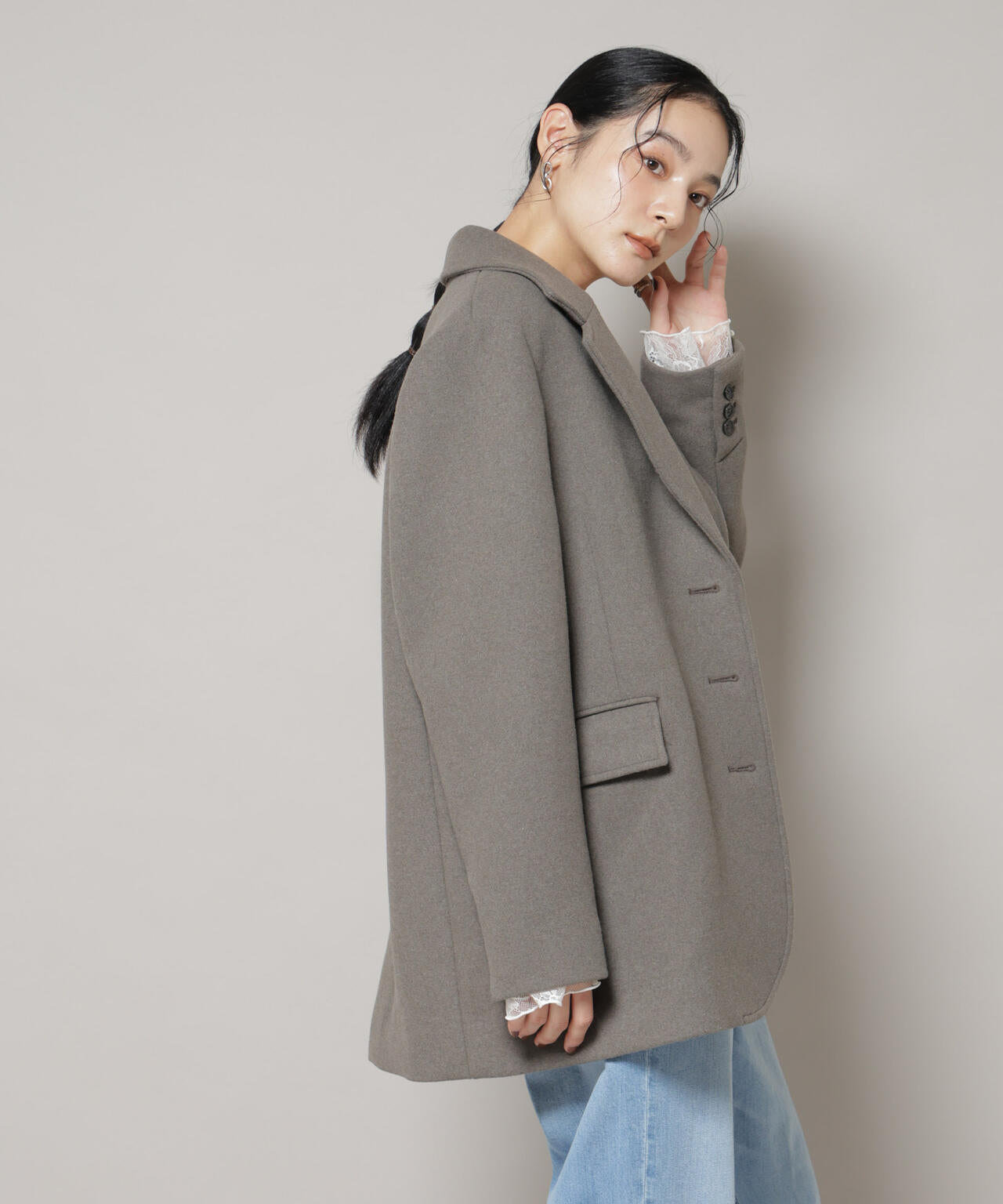 ワイドショルダージャケット