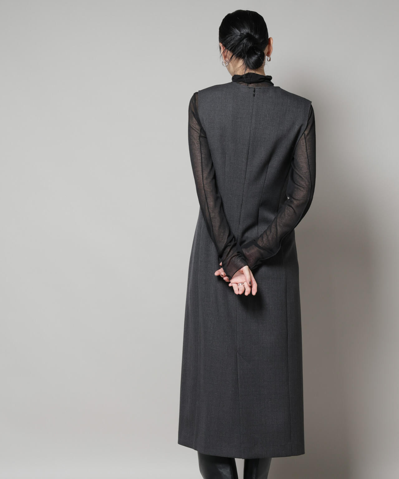 ストレッチサージチェックVネックワンピース(セットアップ可)