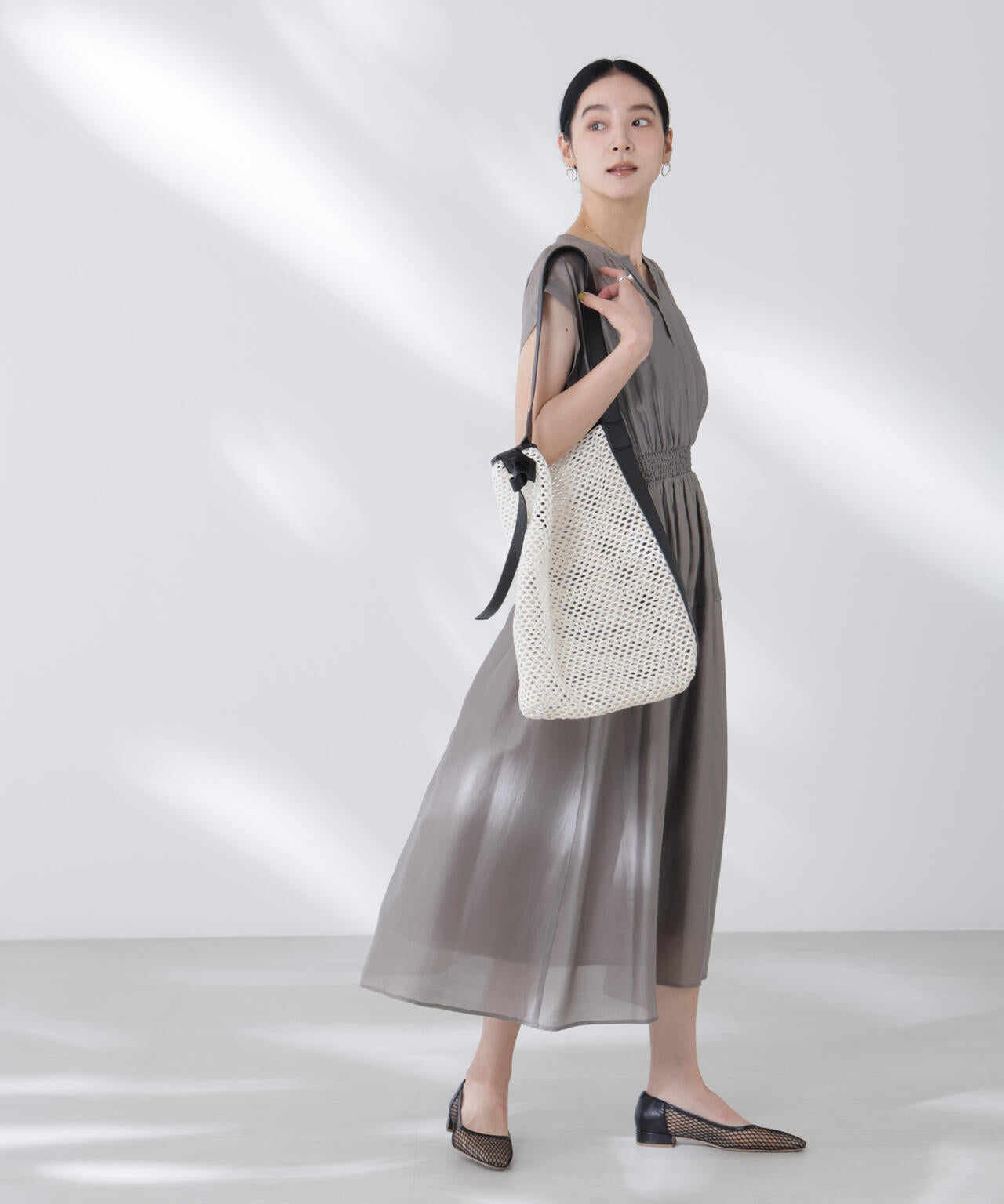 シアーサテンウエストシャーリングワンピース