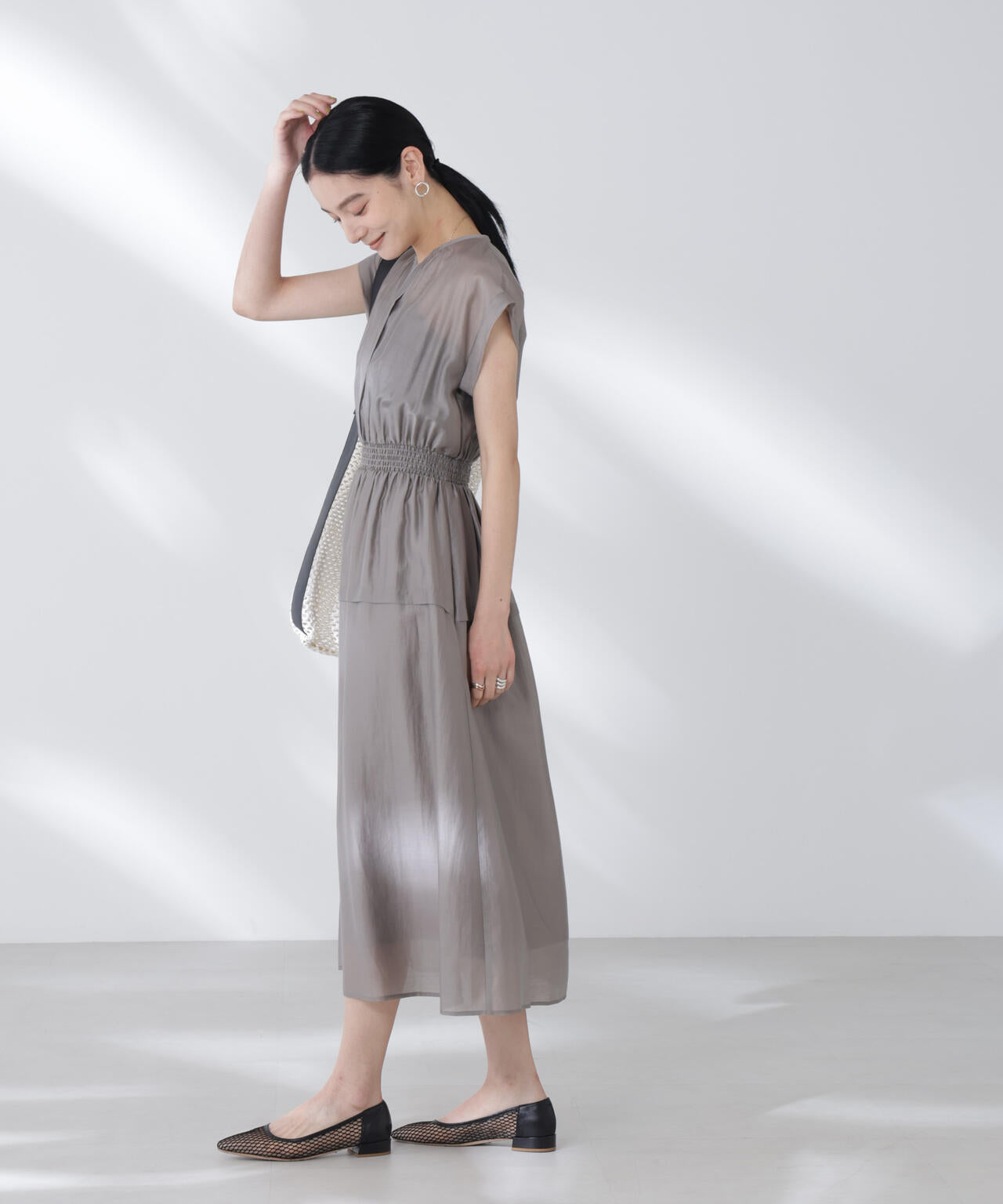 シアーサテンウエストシャーリングワンピース