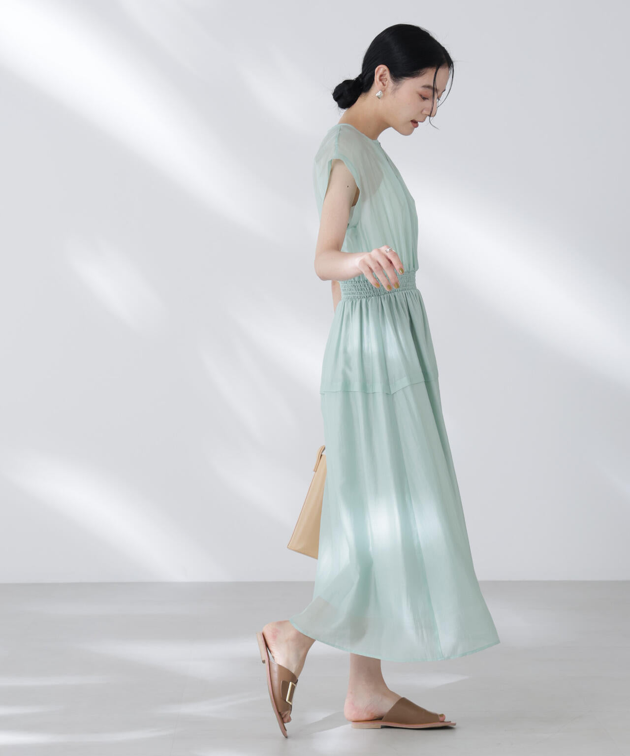 シアーサテンウエストシャーリングワンピース