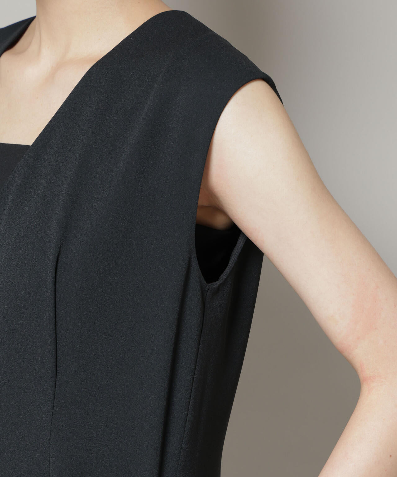 Vネックオールインワン | NANO universe（ナノ・ユニバース） ｜【公式