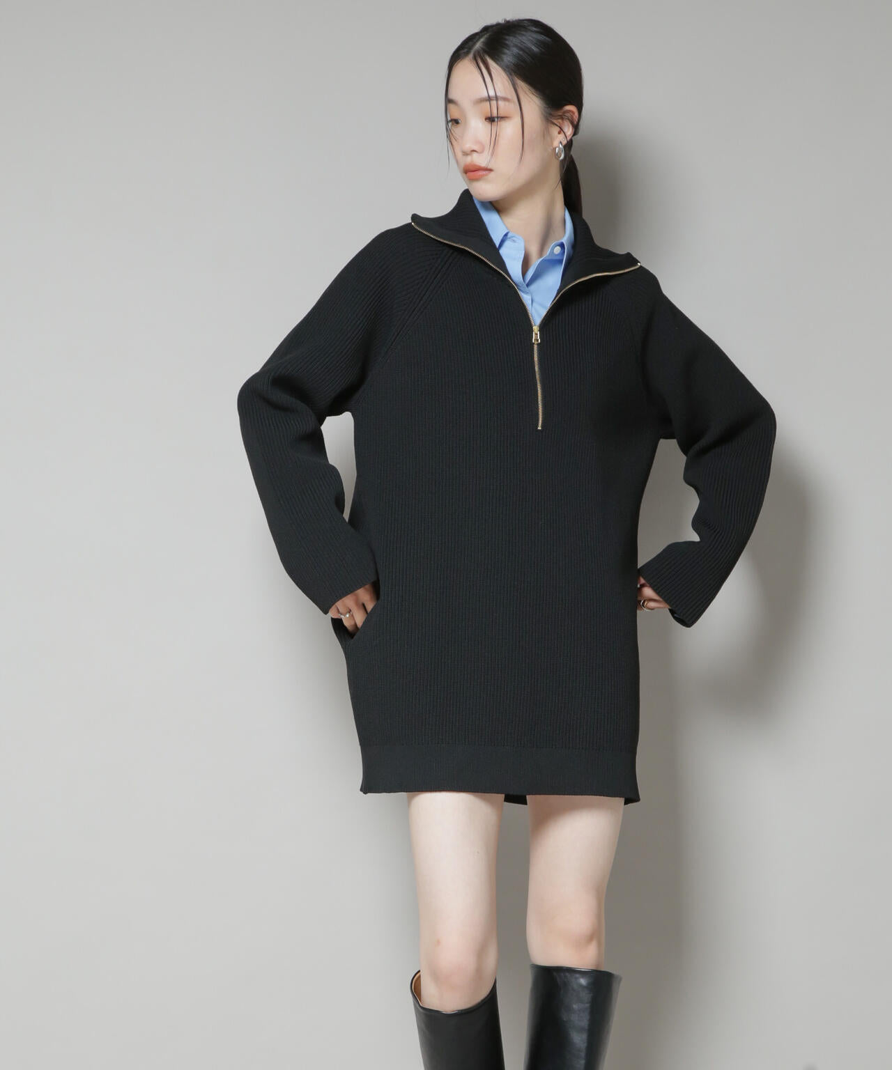 片畦ニットハーフジップミニワンピース