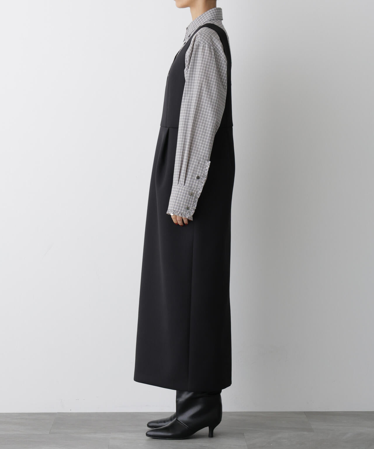 「STEVELOUR」ダンボールボトルドレス