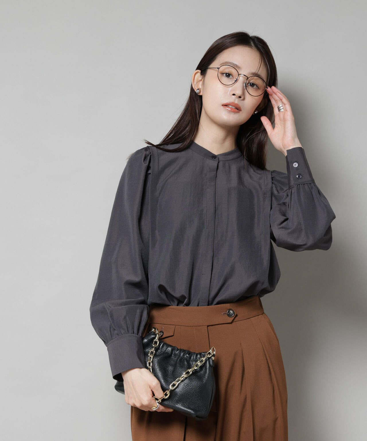 ショルダーギャザーブラウス