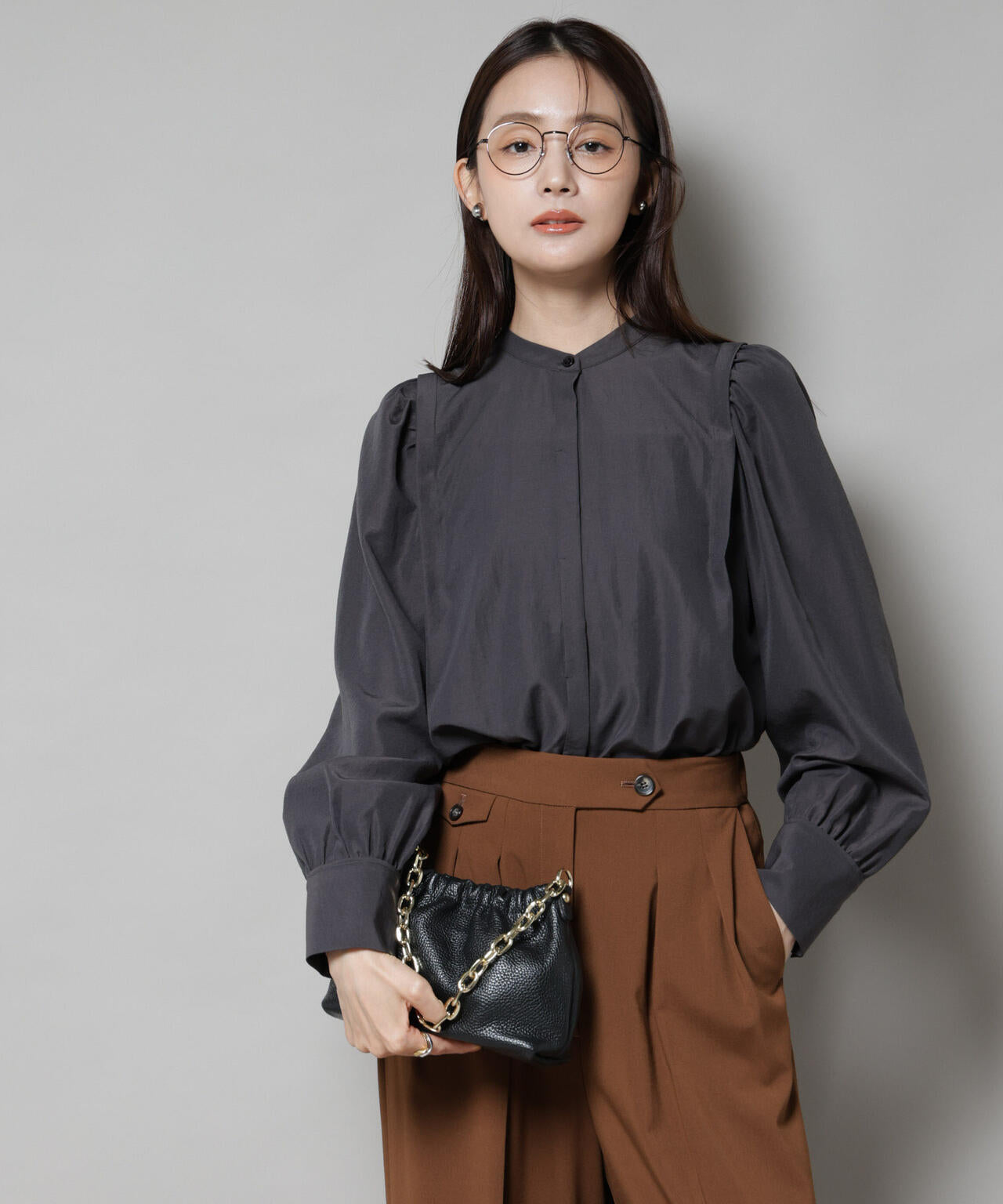 ショルダーギャザーブラウス