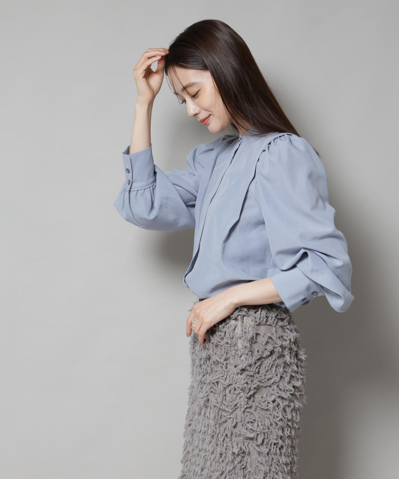 ショルダーギャザーブラウス