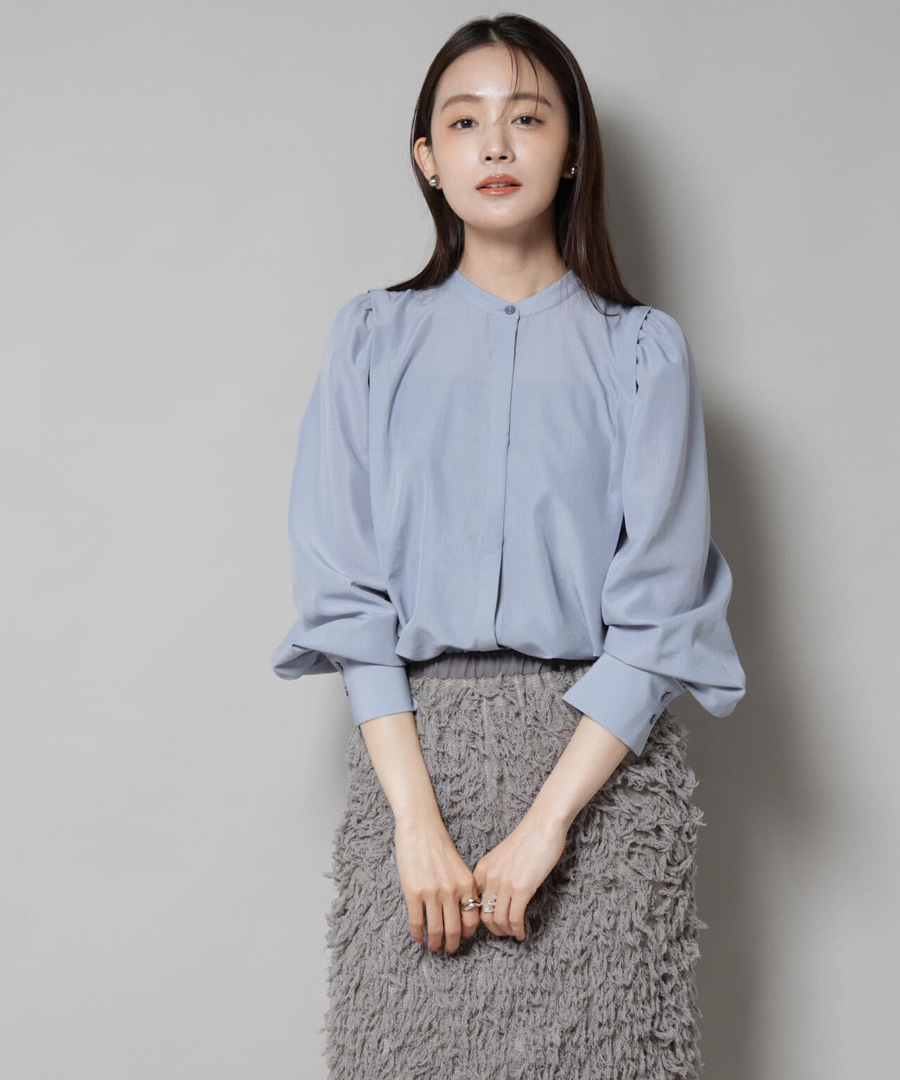 ショルダーギャザーブラウス