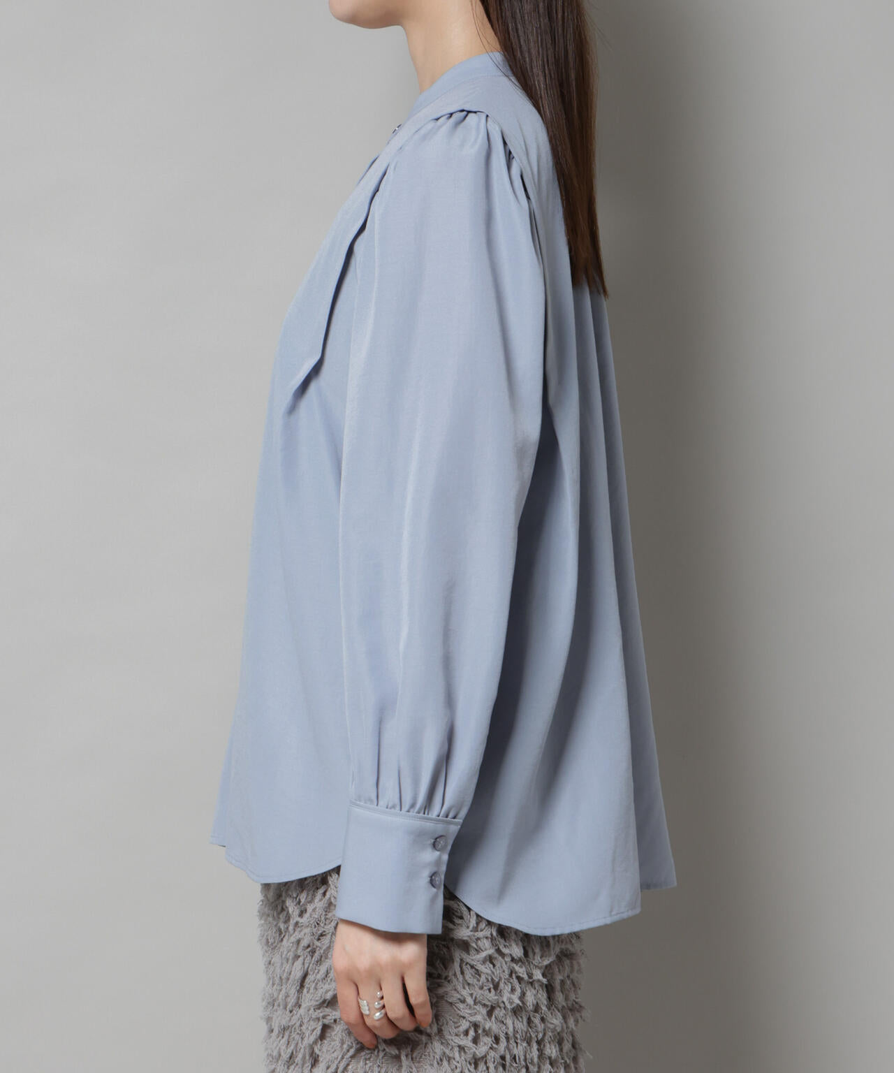 ショルダーギャザーブラウス