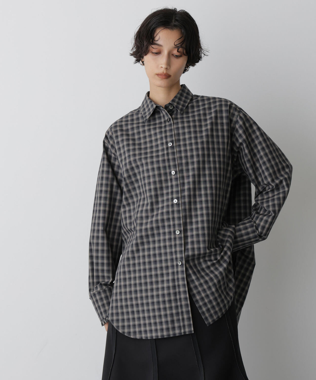 「STEVELOUR」モダンプレッピーシャツ