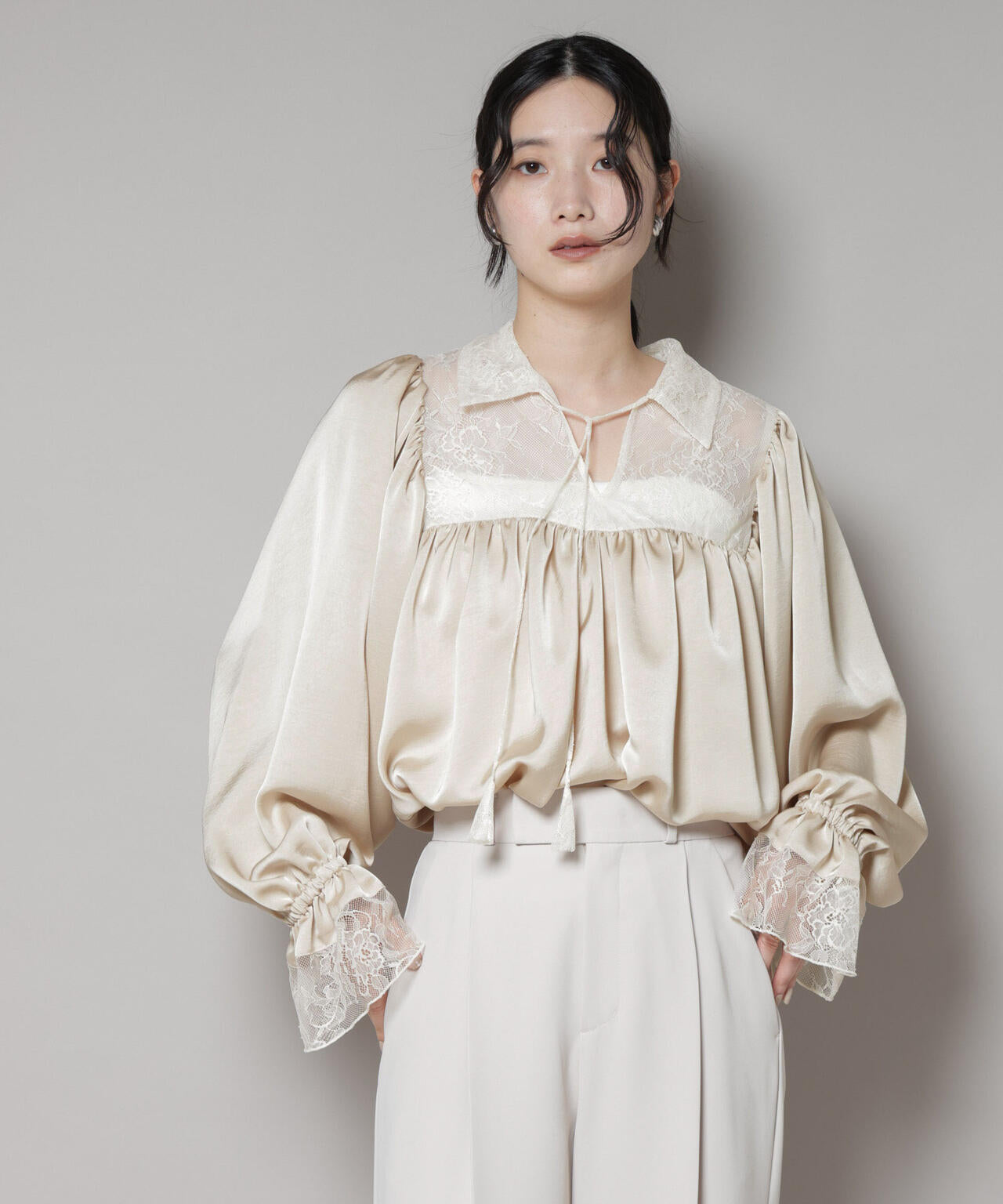 【MISSONI】ミッソーニ カットワーク カットレース ギャザーブラウス 38 ミッソーニ】ミッソーニ カットワーク カットレース ギャザー