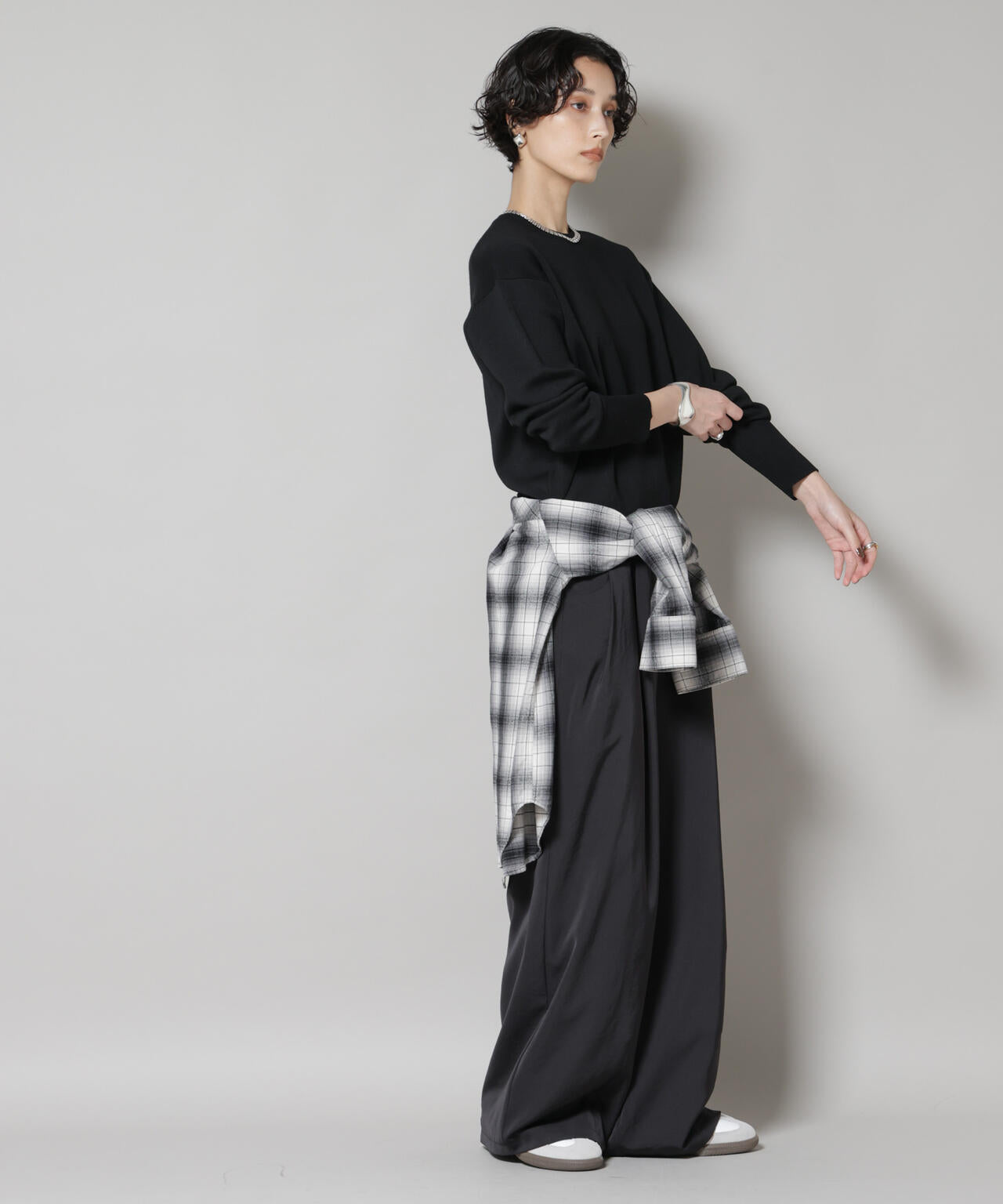 毛玉レスニットスムースクルーネックプルオーバー