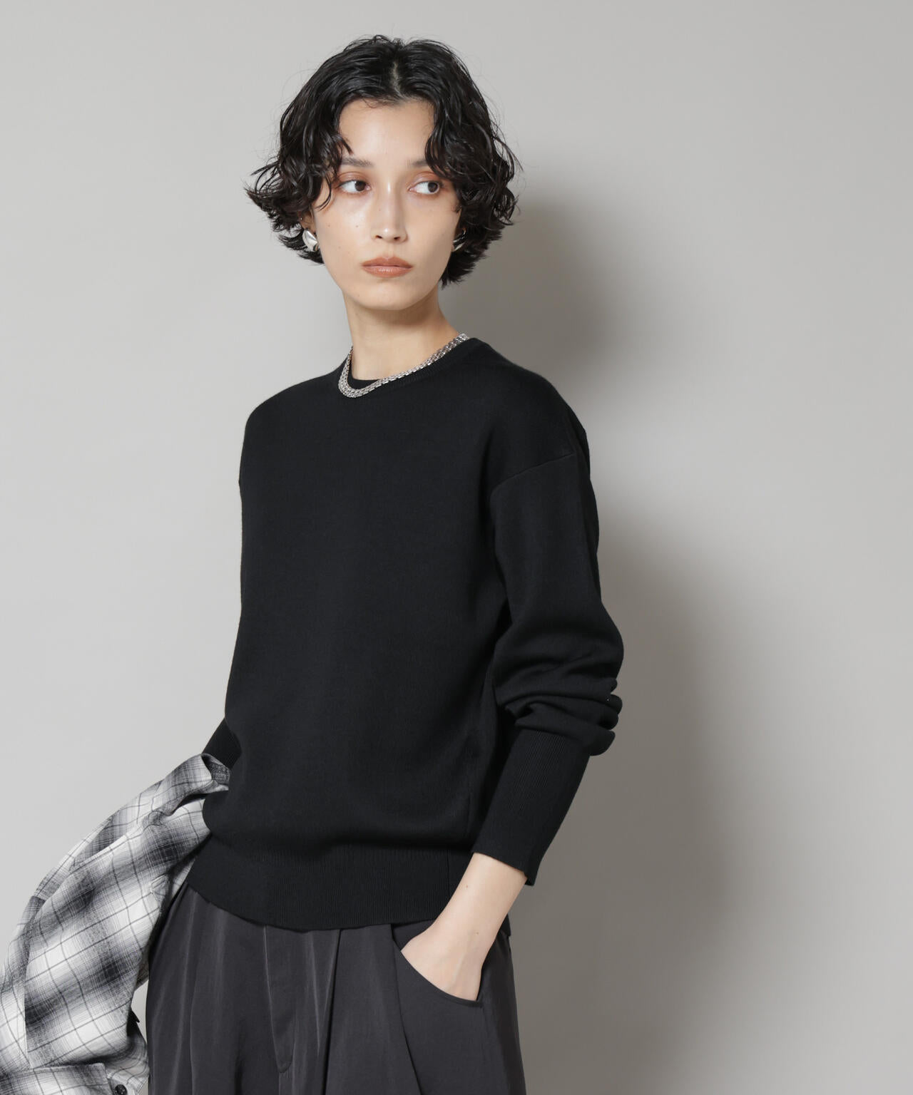 毛玉レスニットスムースクルーネックプルオーバー