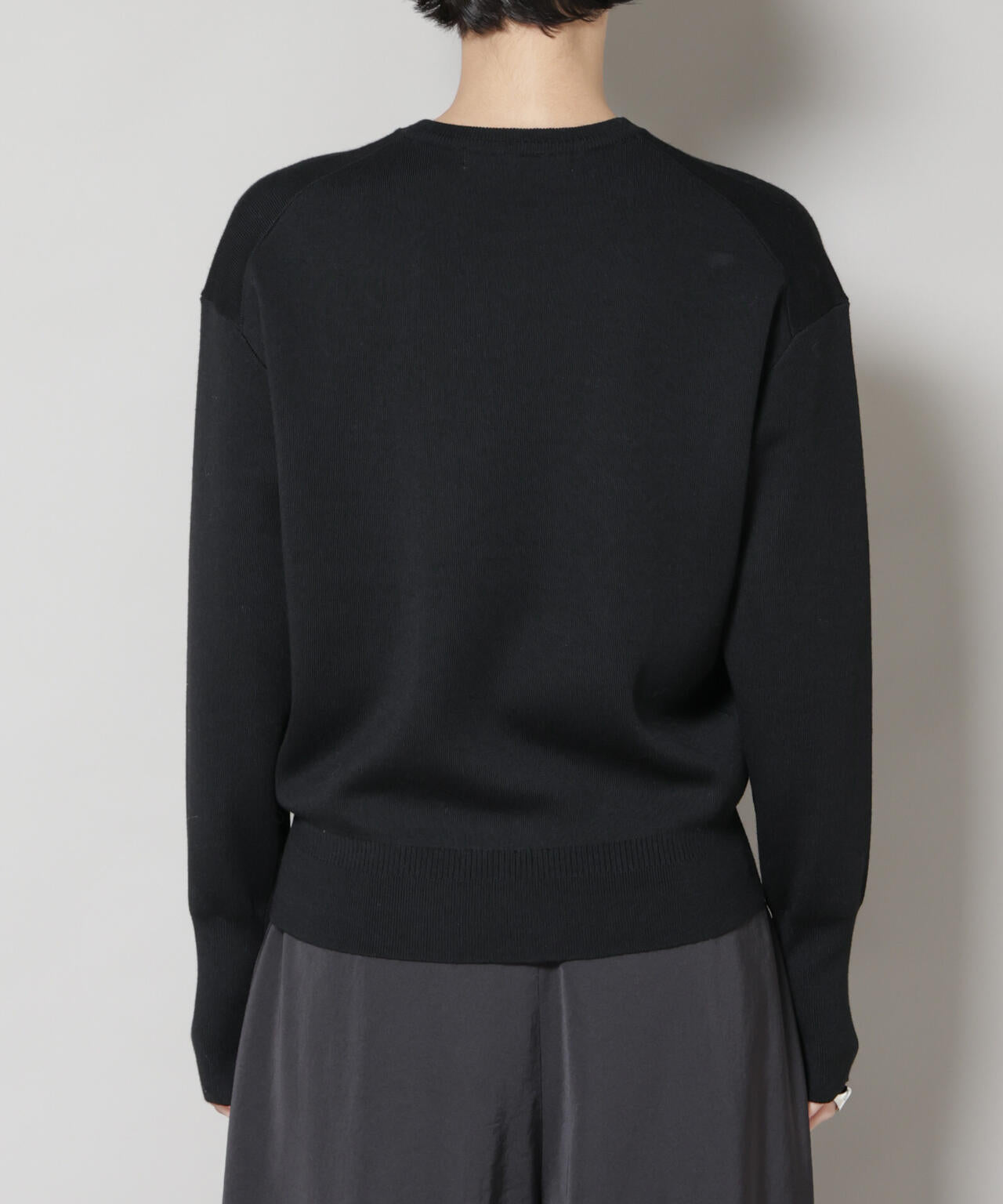 毛玉レスニットスムースクルーネックプルオーバー