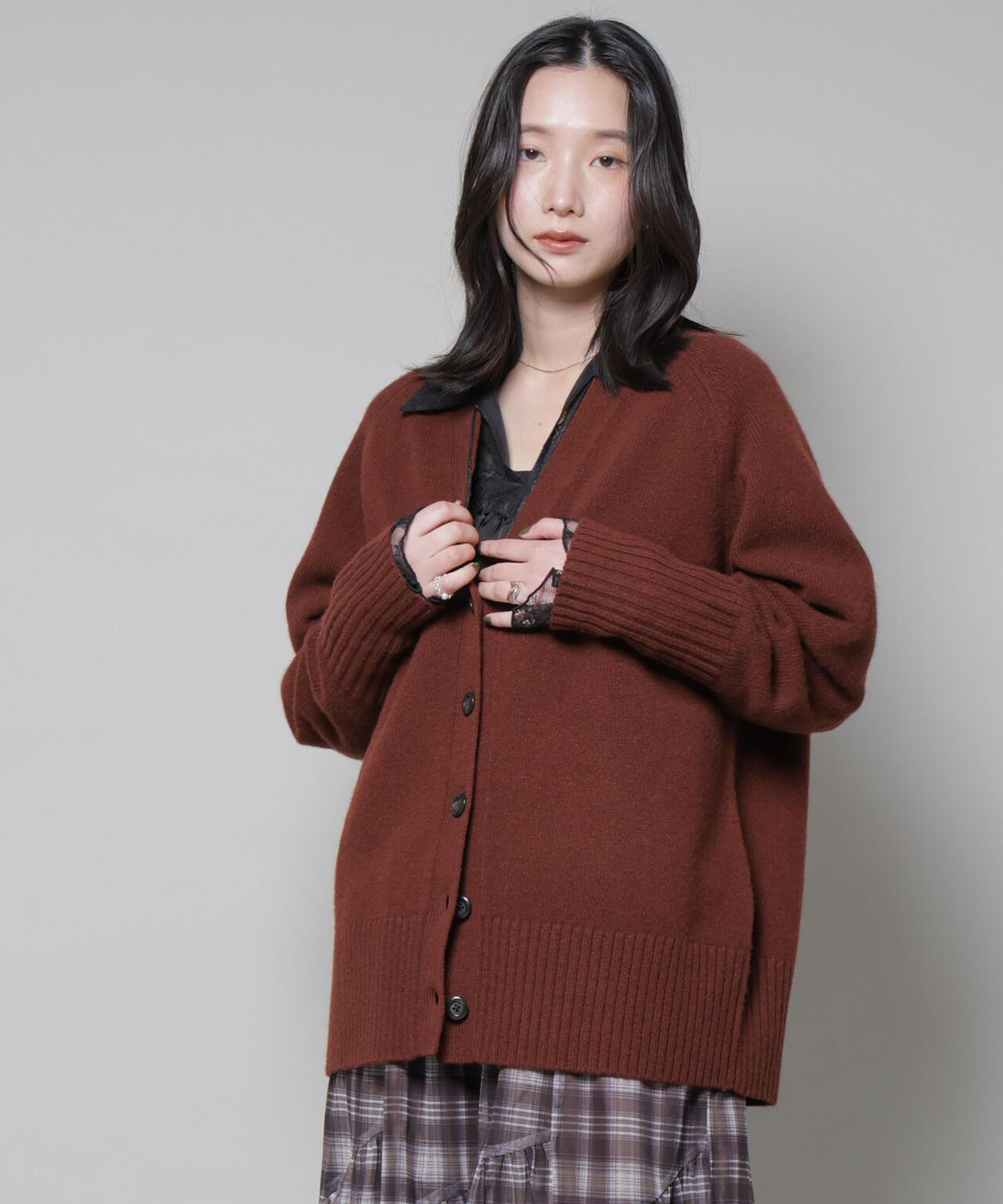 Drawer カーディガン ウール カシミヤ Vネック 厚手 ダークグレー Drawer / ドゥロワー | 7G カシミヤ Vネック カーディガン | 1