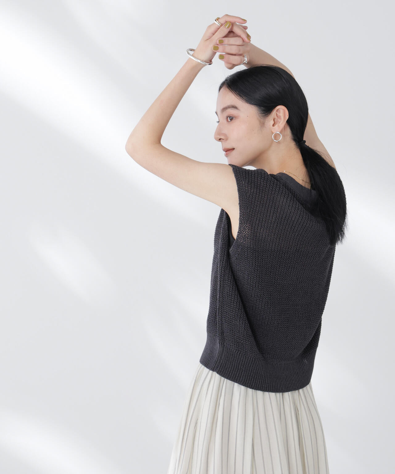 ペーパーヤーン畦ニットベスト