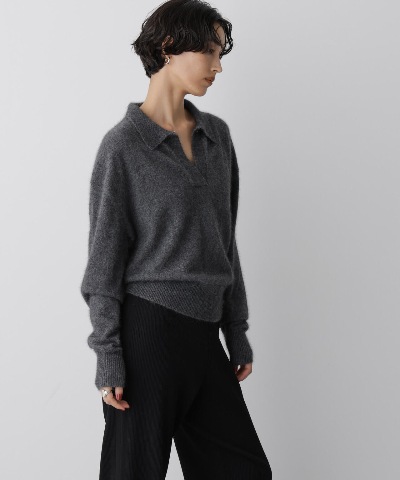 「STEVELOUR」スキッパーポロ衿ソフトタッチニット