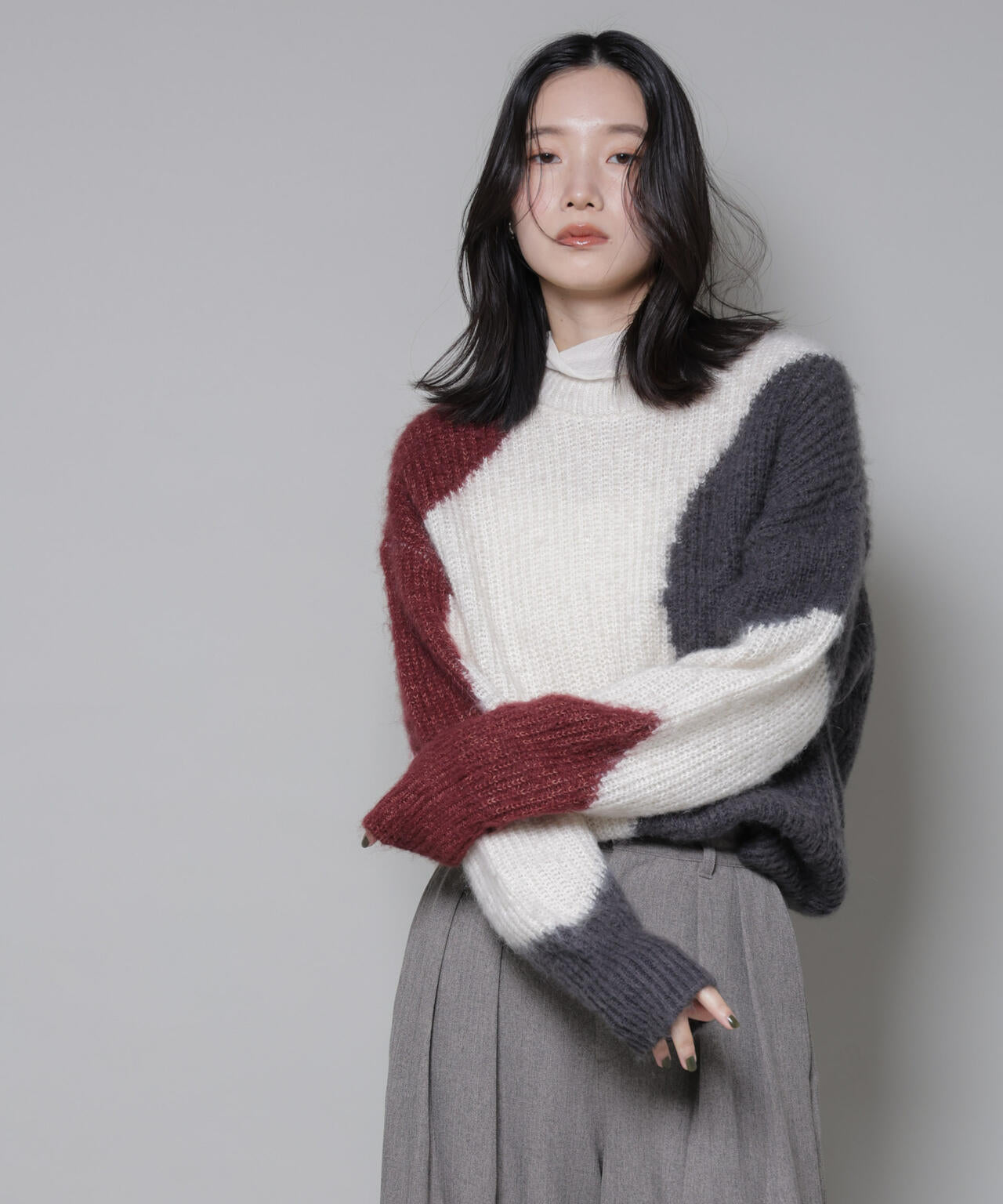 モヘヤ起毛カーブパターンブロッキングニット