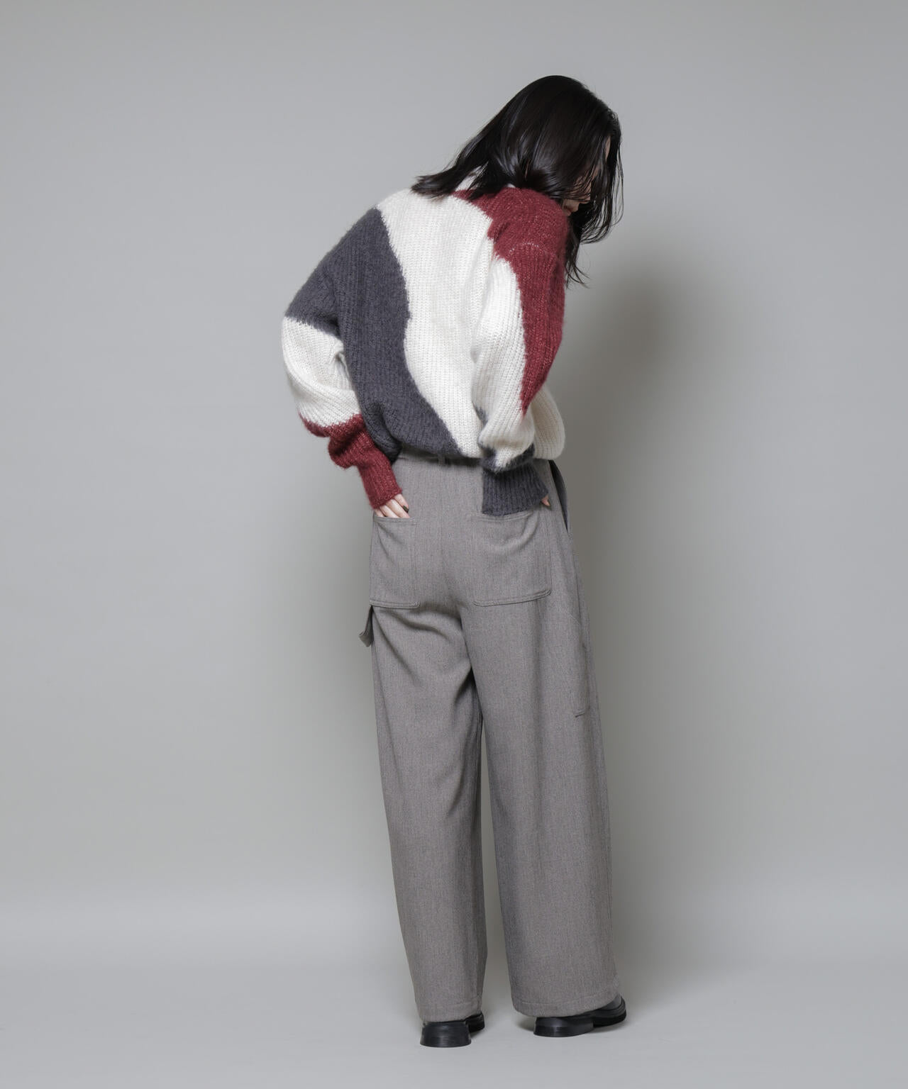 モヘヤ起毛カーブパターンブロッキングニット