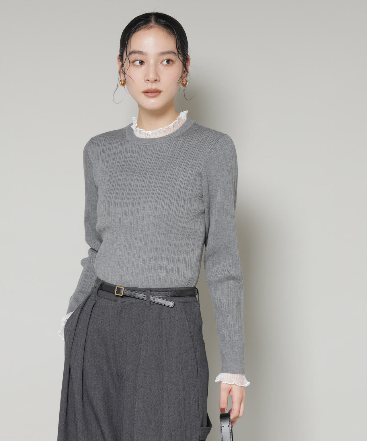 ホホバオイル加工チュールフリル付きランダムリブニット