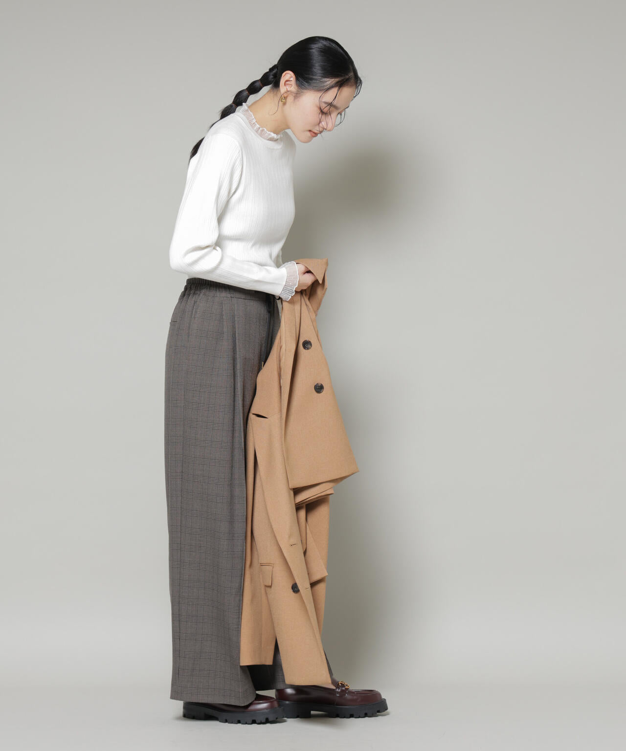 ホホバオイル加工チュールフリル付きランダムリブニット