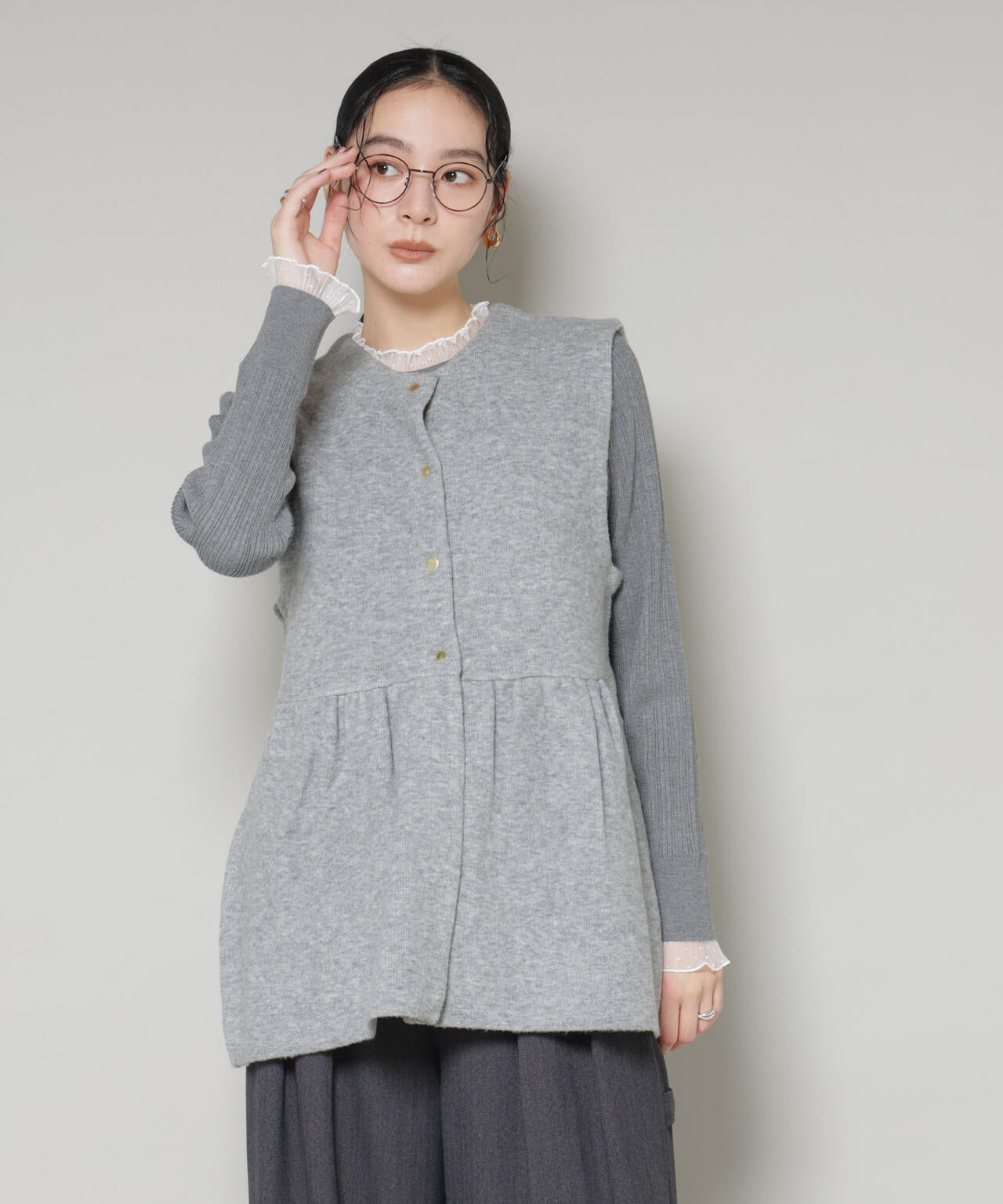 ダブルフェイスペプラムニットベスト | NANO universe（ナノ