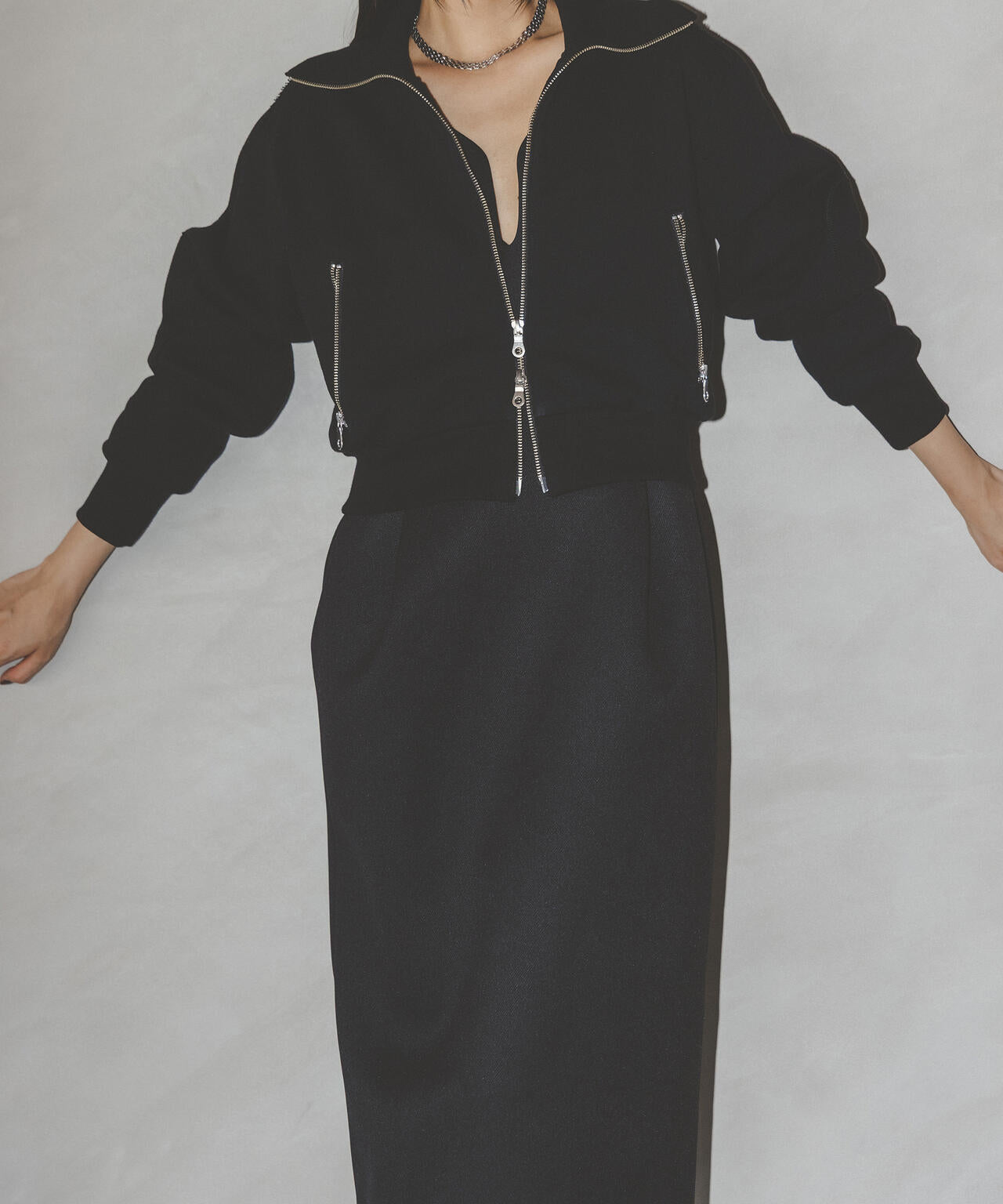 「STEVELOUR」コンパクトダブルジップスウェット