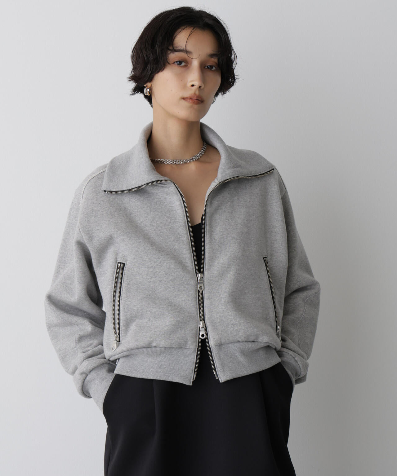 「STEVELOUR」コンパクトダブルジップスウェット