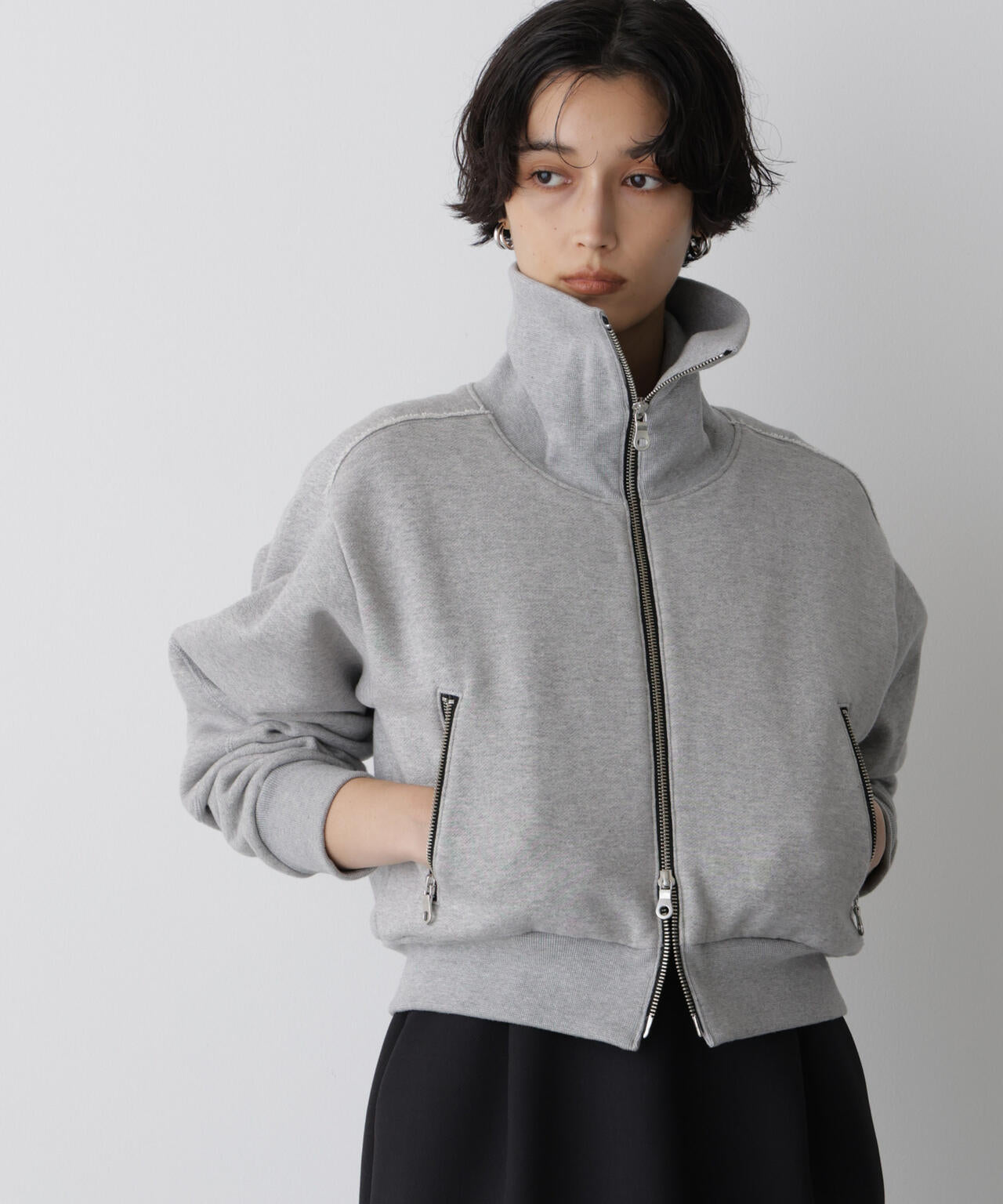 「STEVELOUR」コンパクトダブルジップスウェット