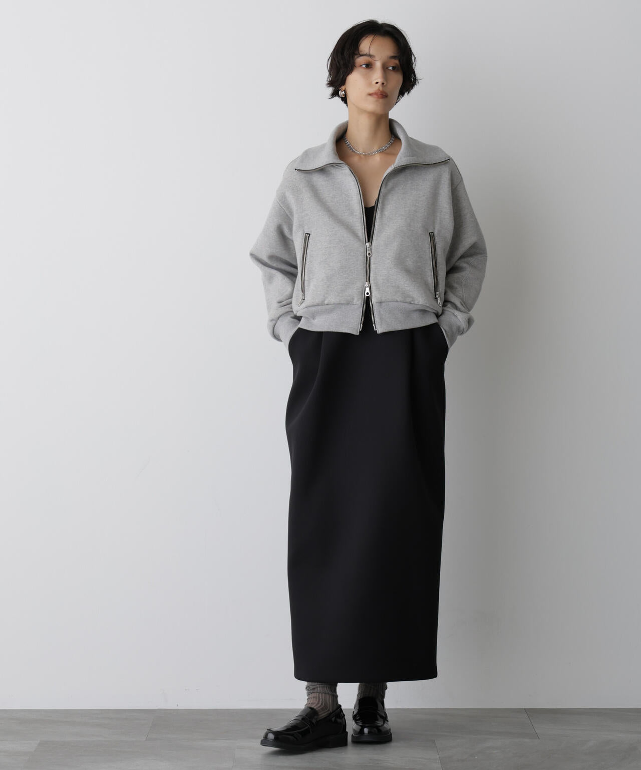 「STEVELOUR」コンパクトダブルジップスウェット