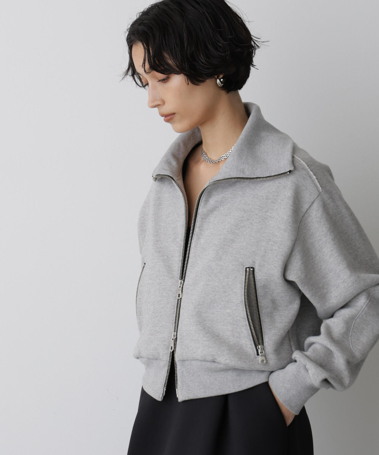 「STEVELOUR」コンパクトダブルジップスウェット