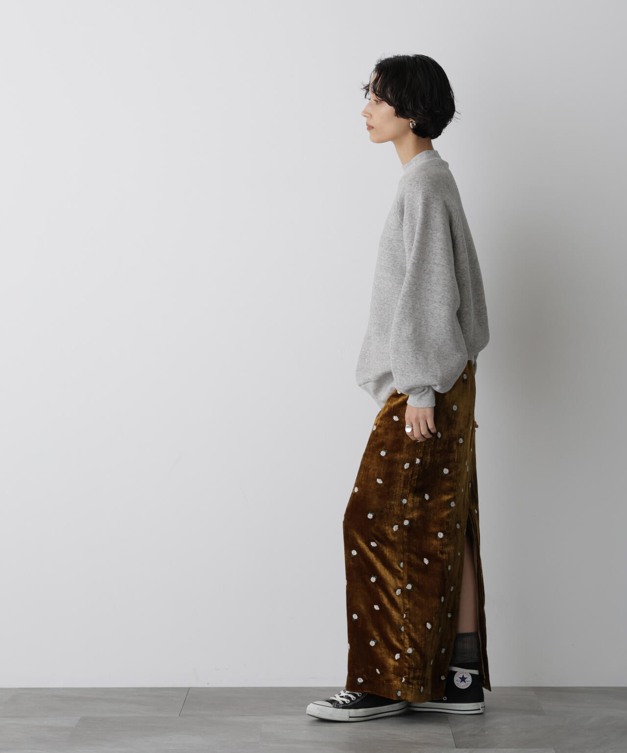 「STEVELOUR」フラッフィースタンドプルオーバー