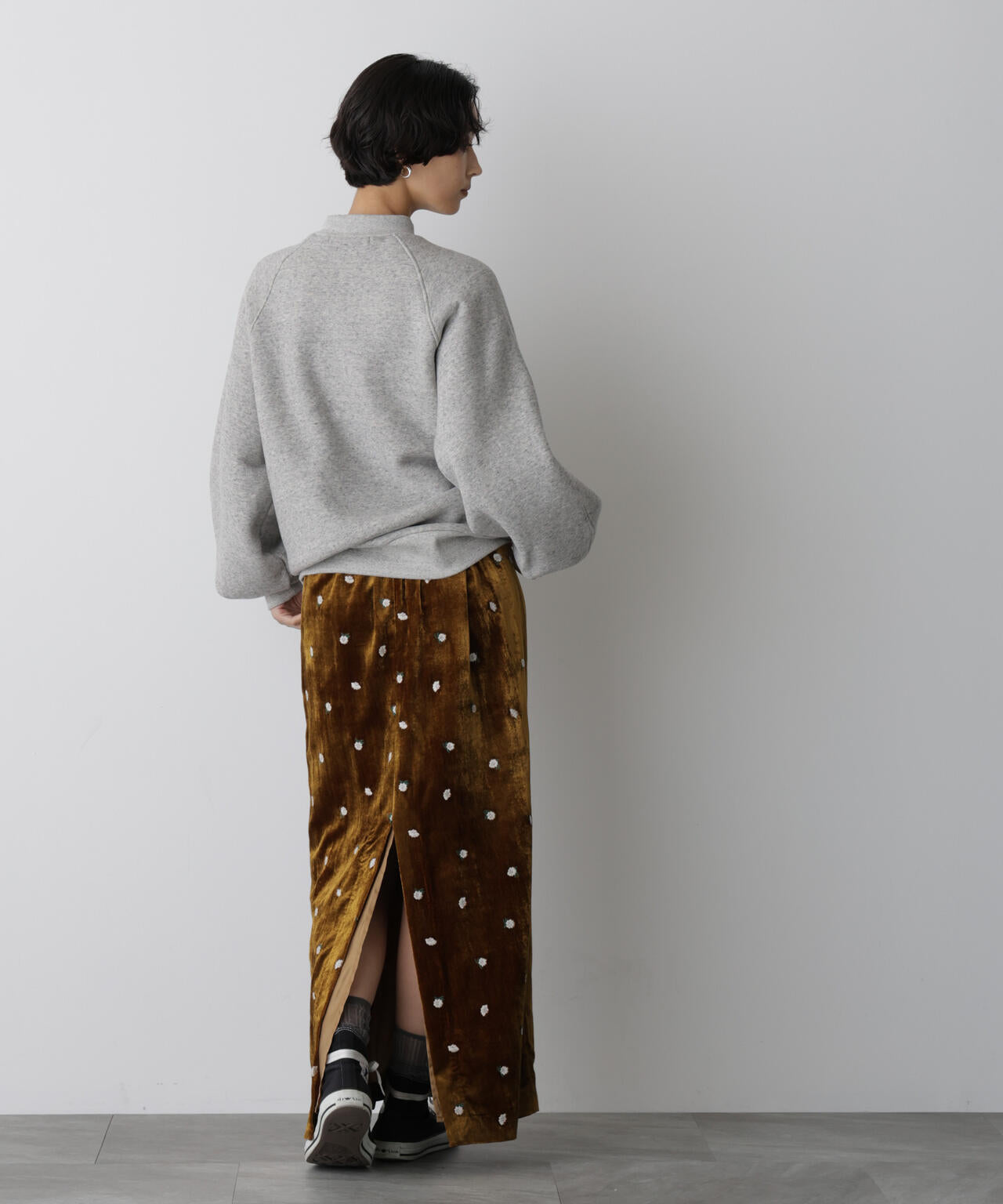 「STEVELOUR」フラッフィースタンドプルオーバー